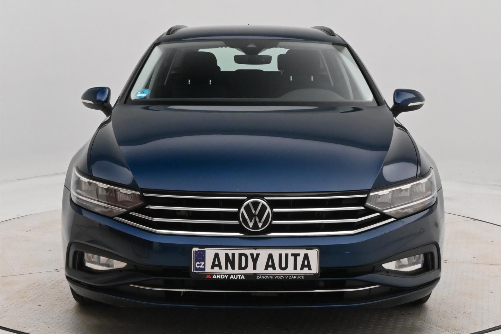 Volkswagen Passat, 2,0 TDI 110kW DSG Business Zár - fotka 2