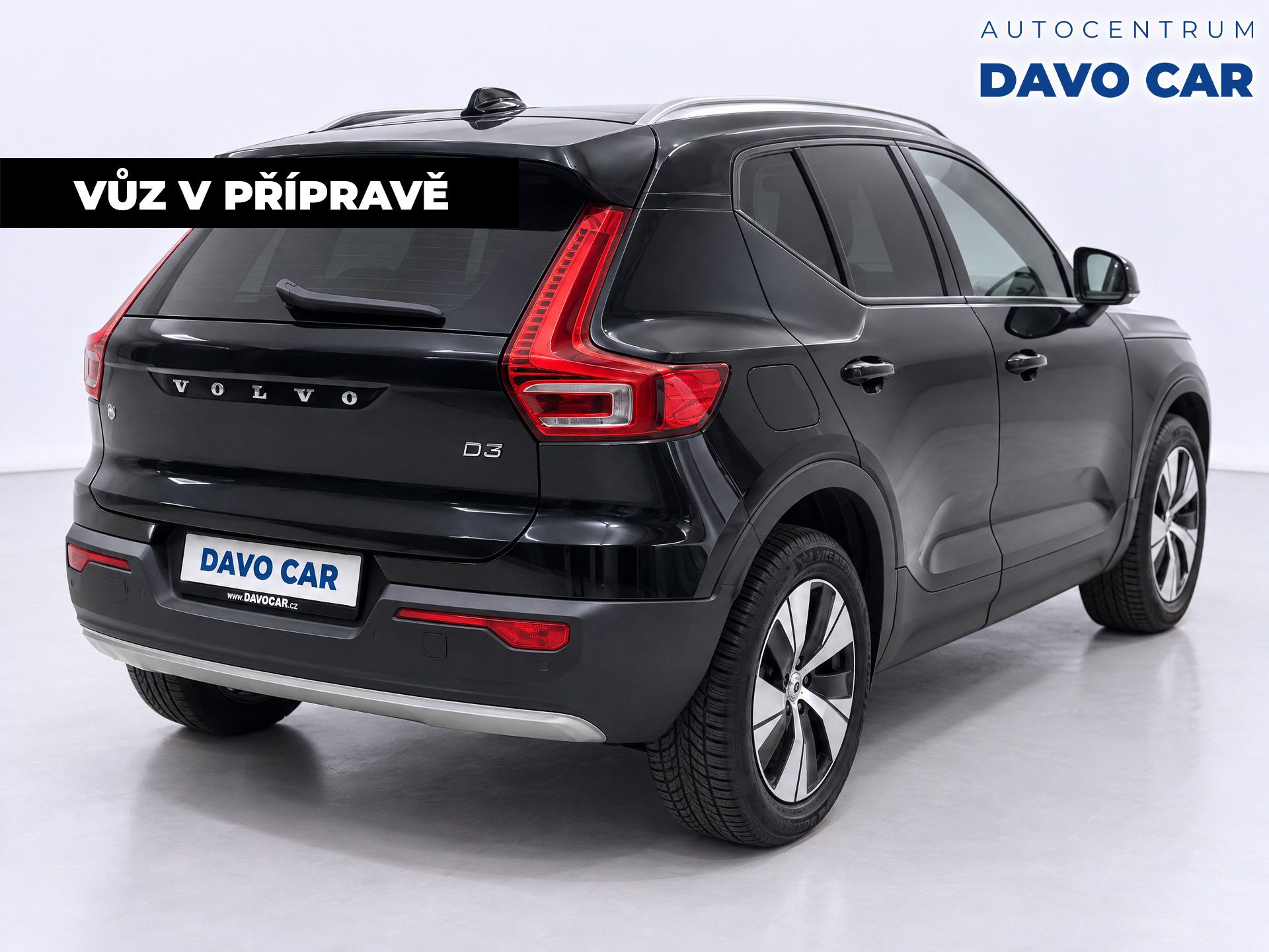 Volvo XC40, 2,0 D3 110kW Momentum Pro Aut. - fotka 3