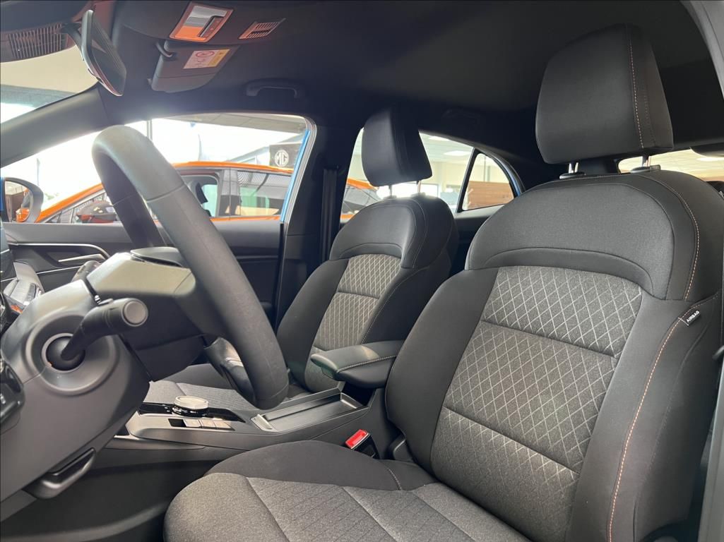 MG MG3, 1.5 HYBRID+ Emotion 12tkm.ČR - fotka 3
