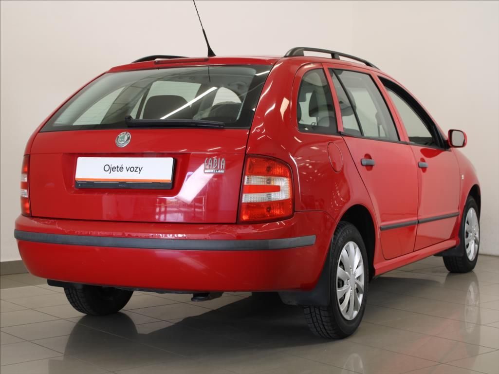 Škoda Fabia, 1,2 HTP 47kW Kombi 2.maj.ČR - fotka 3