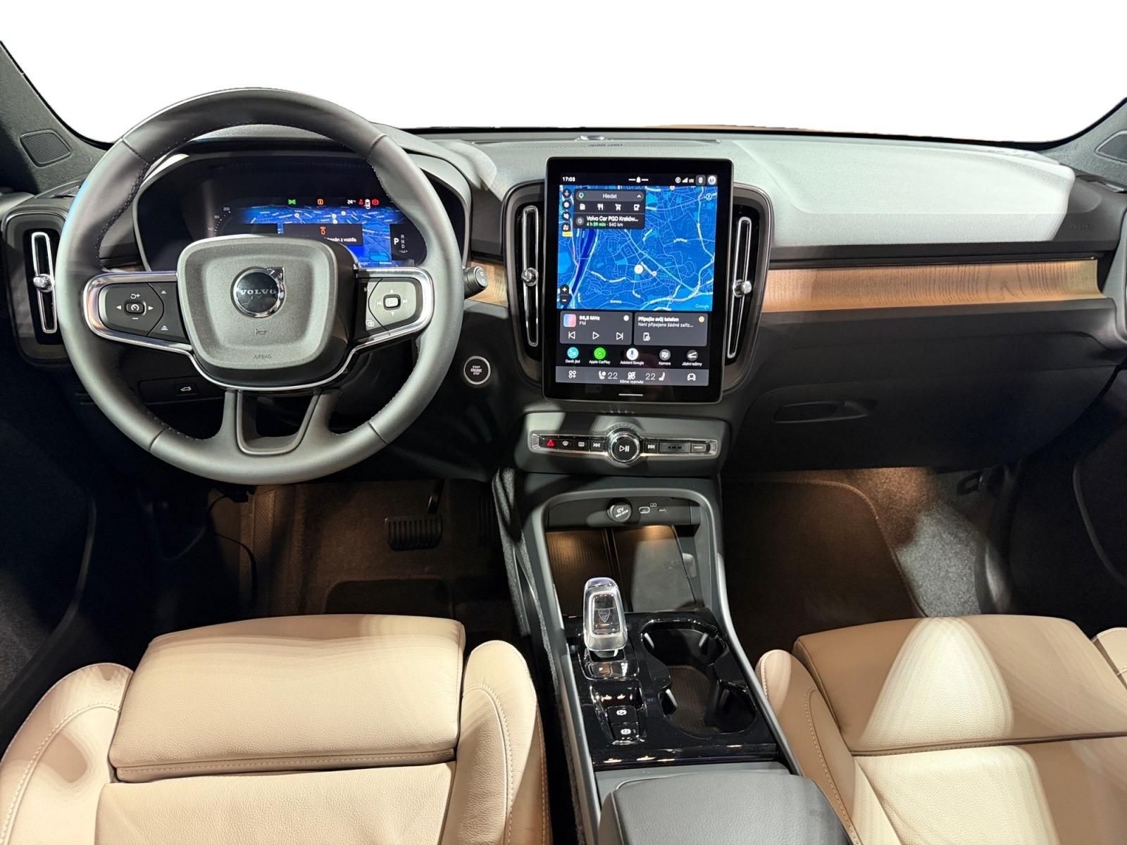 Volvo XC40, NEW PLUS LOUNGE PAKET MY27 - fotka 6