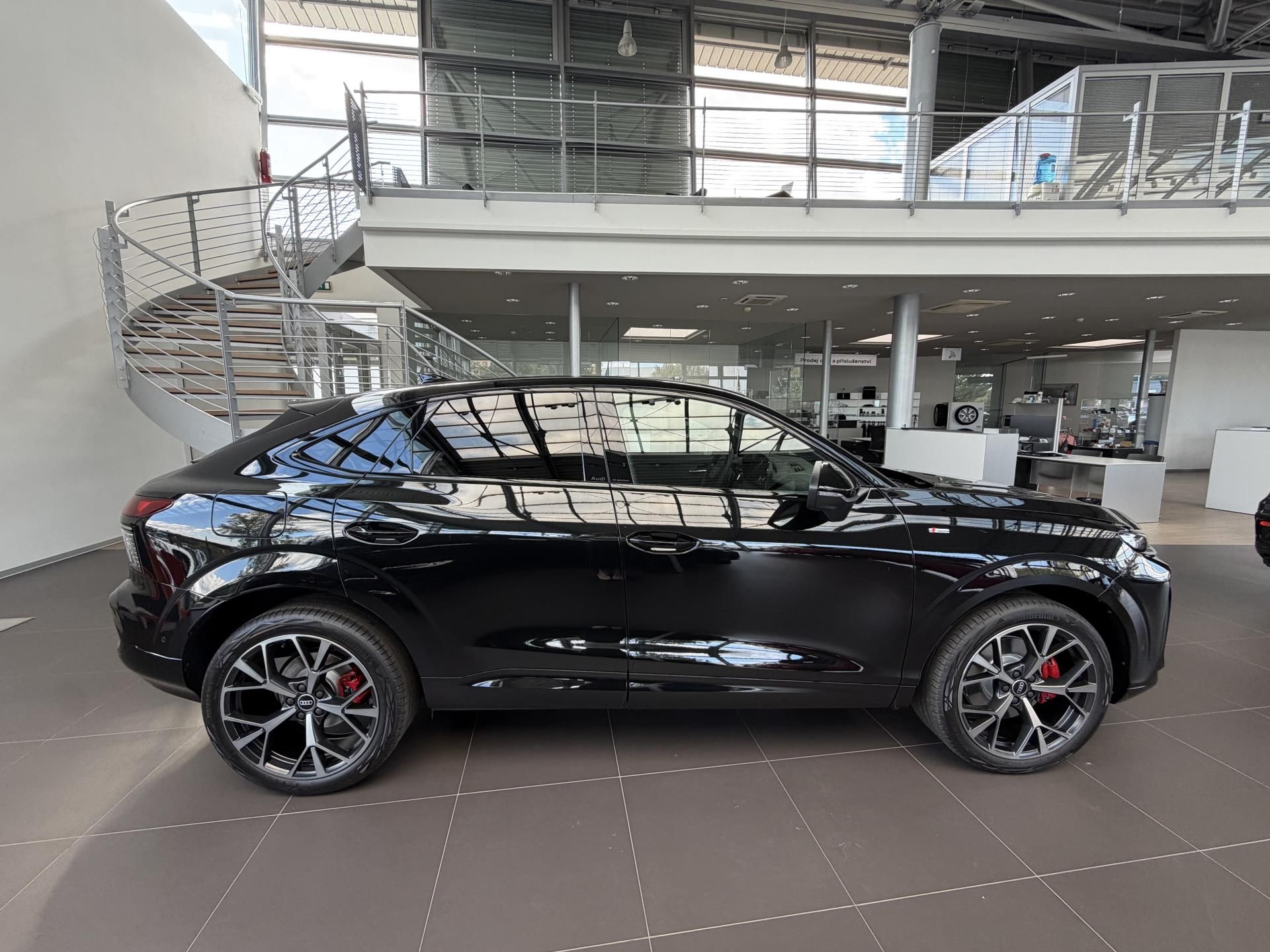 Audi Q3, Spb TDI quattro Stronic - fotka 4