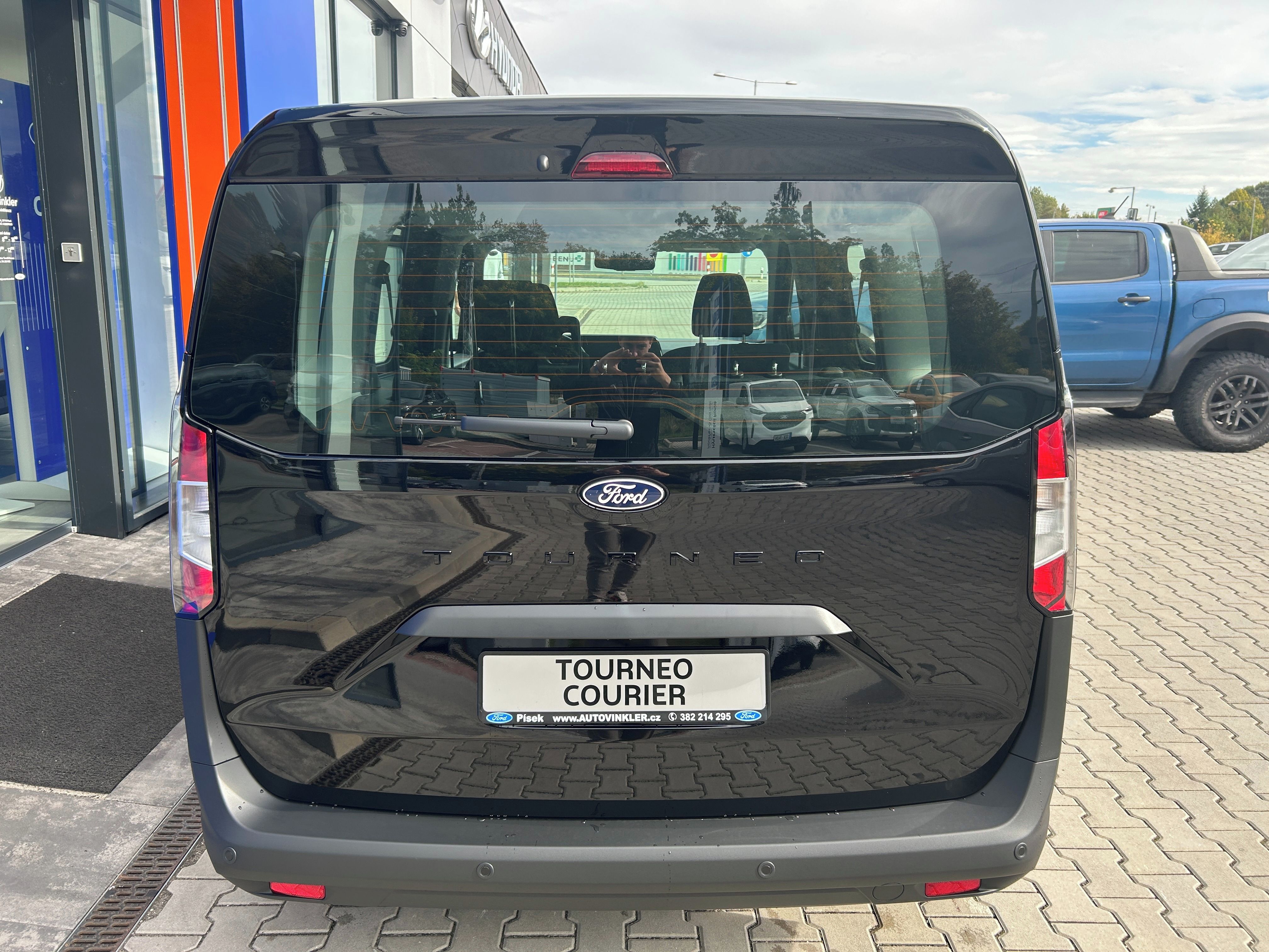 Ford Tourneo Courier, 1.0 EcoBoost 92 kW Trend L1 - fotka 5