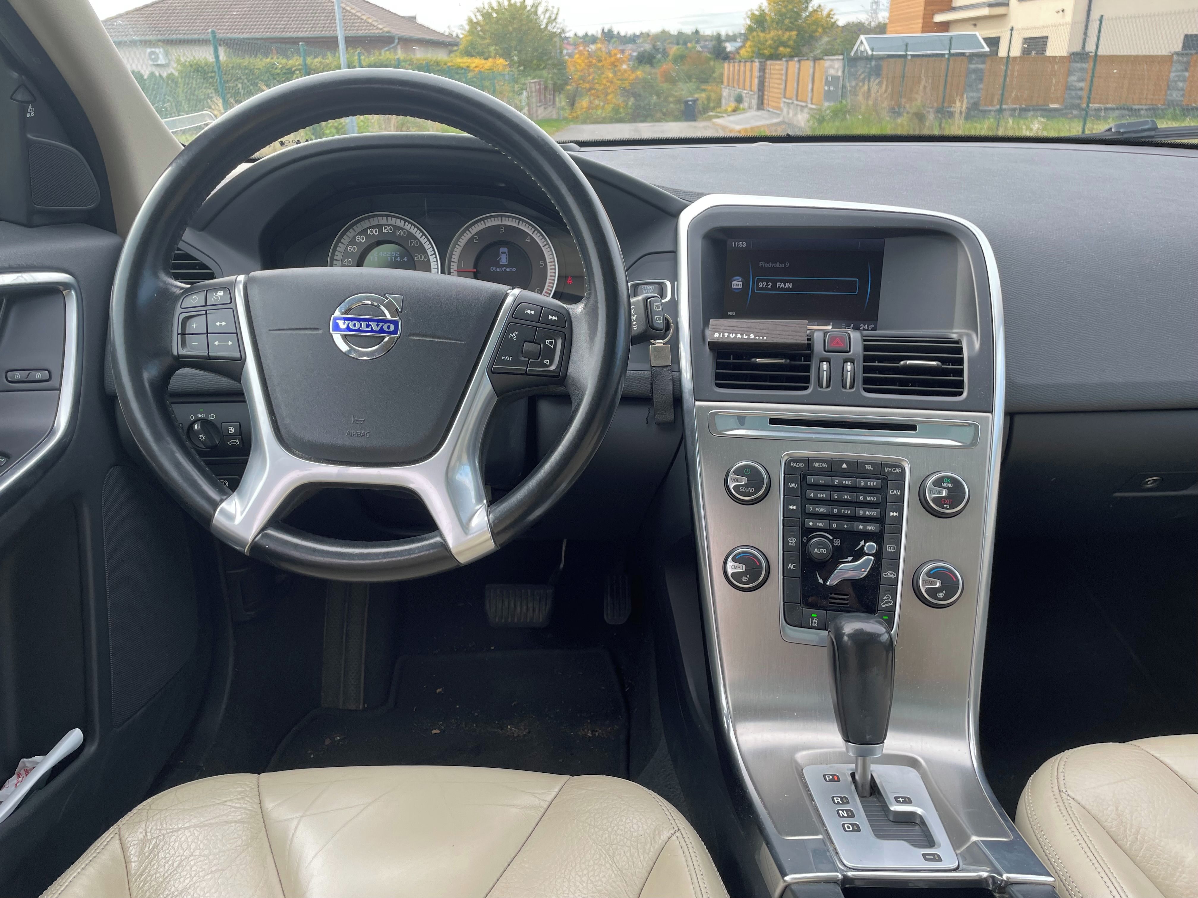 Volvo XC60, Volvo XC 60 D5 AWD - fotka 5