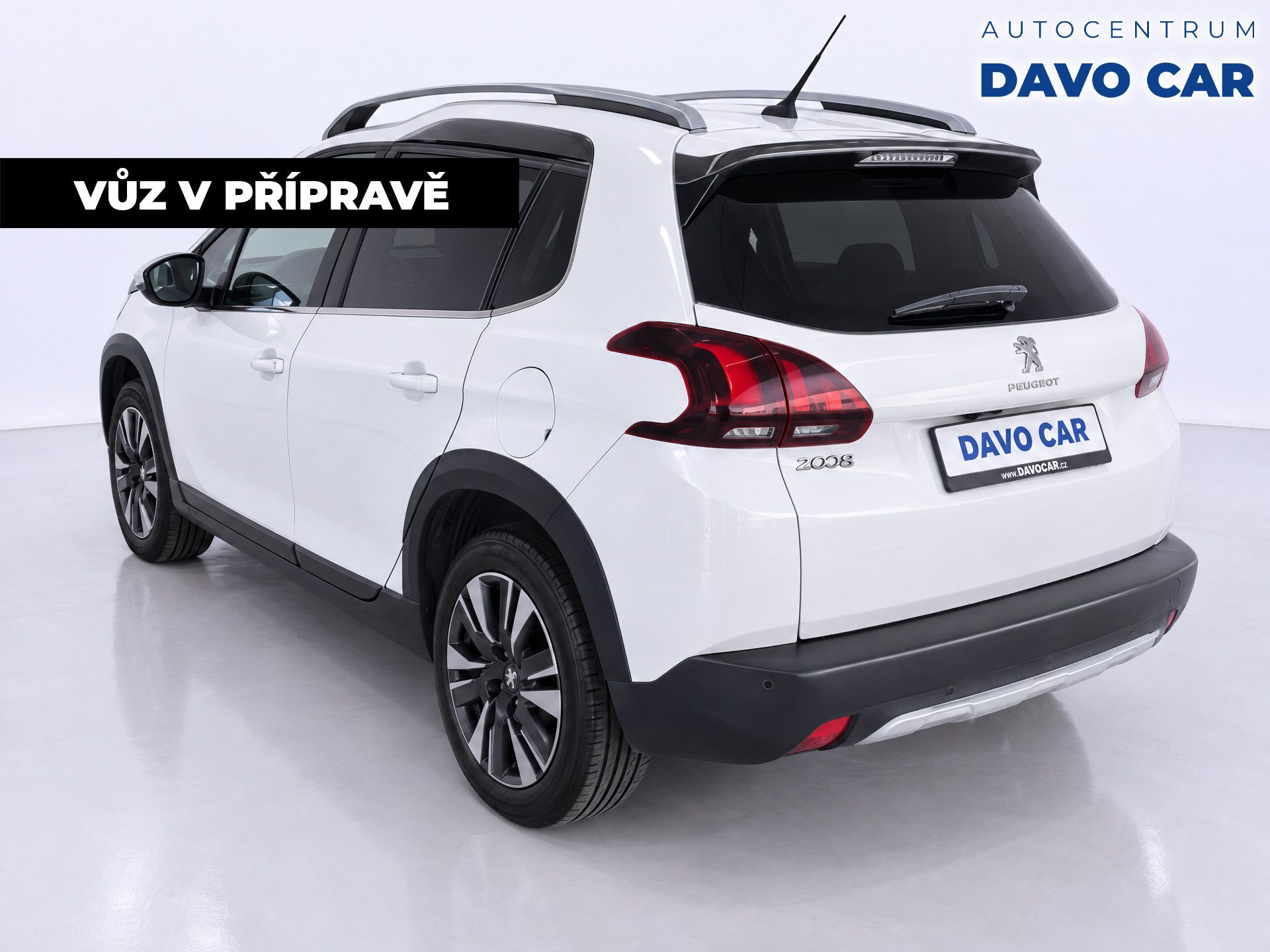 Peugeot 2008, 1,2 PT 110k Automat CZ Tažné - fotka 2