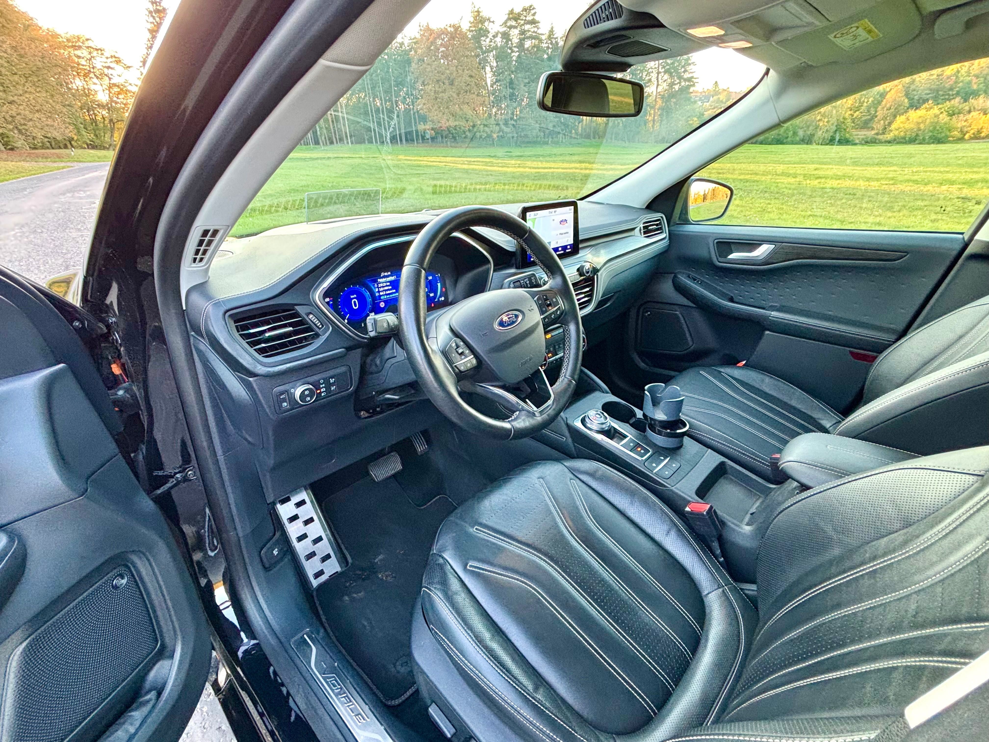 Ford Kuga, 2,5 PHEV Hibrid, Max výbava - fotka 6