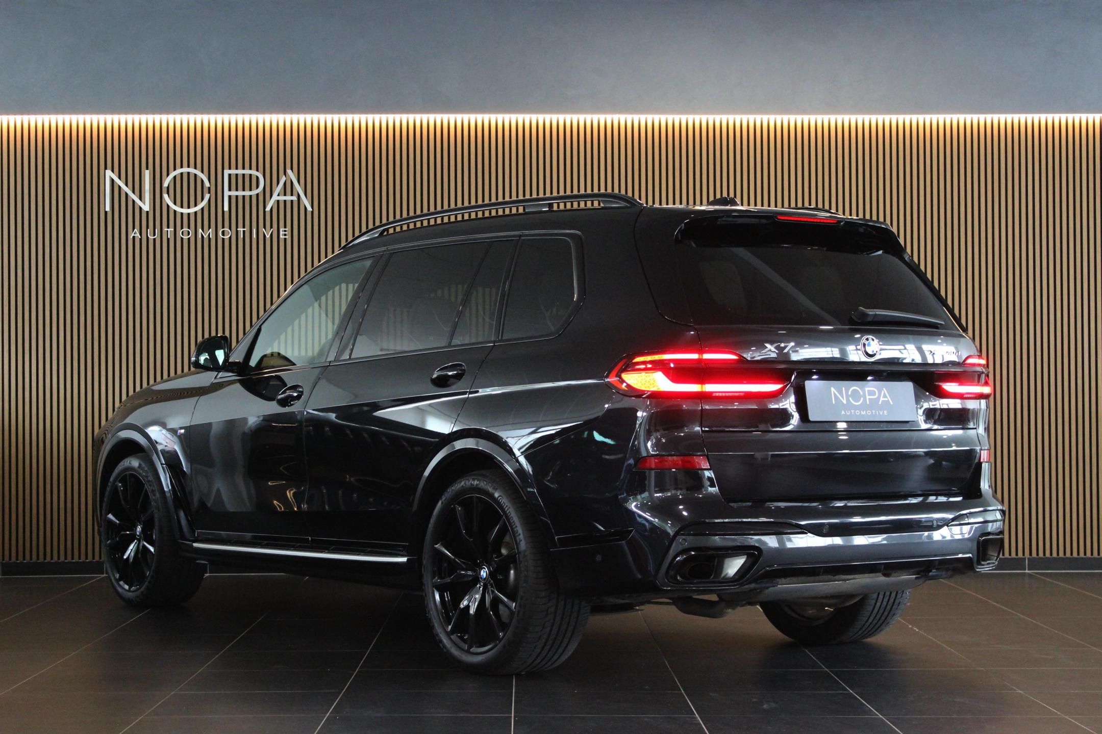 BMW X7, 40d M Tažné Masáž Pano Záruka - fotka 4