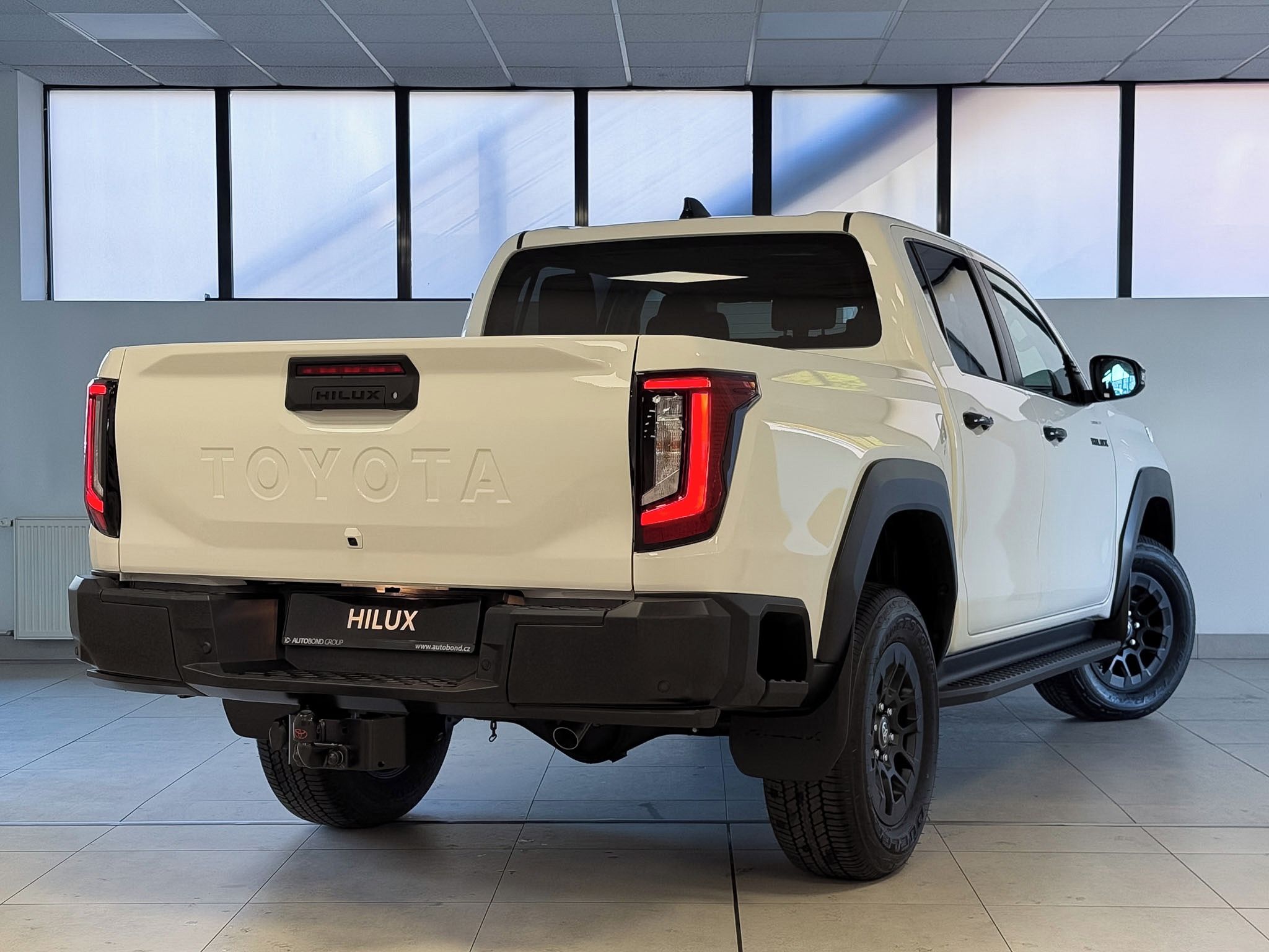 Toyota Hilux, Active, 2.8D MHEV, 4x4 - fotka 4
