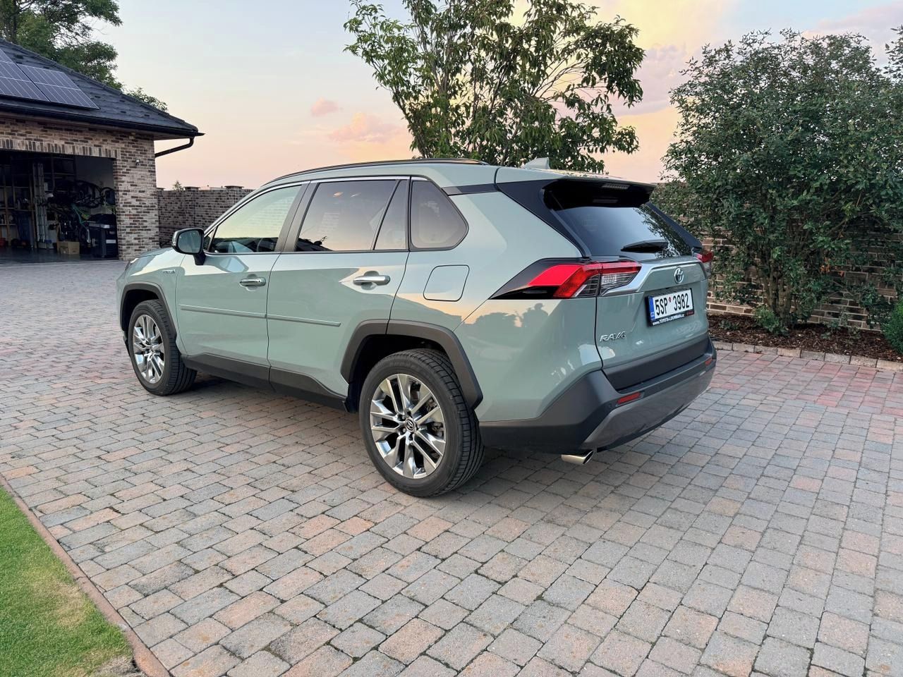 Toyota Rav4, 2,5