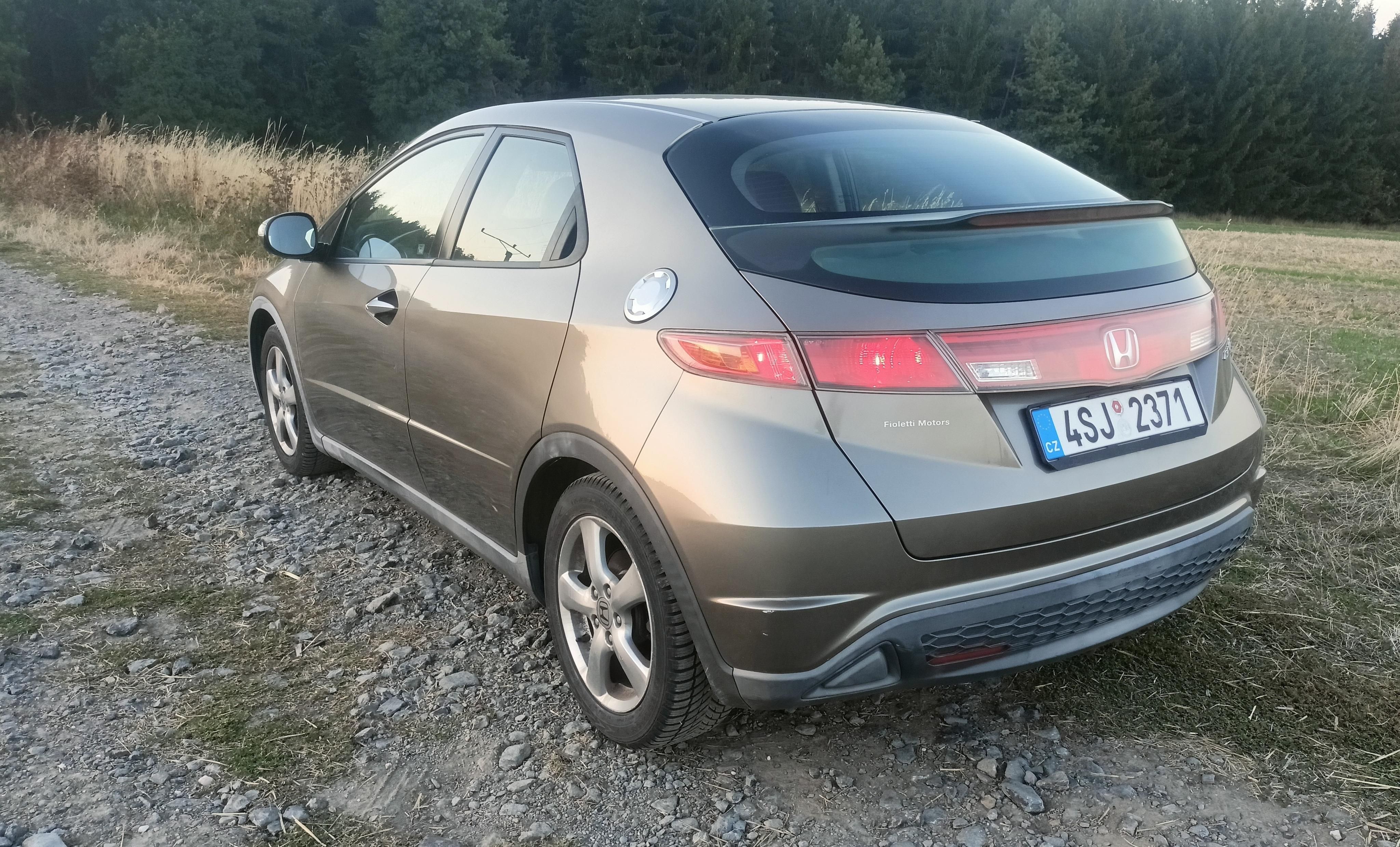 Honda Civic, 1.4 pěkná, bez koroze - fotka 4