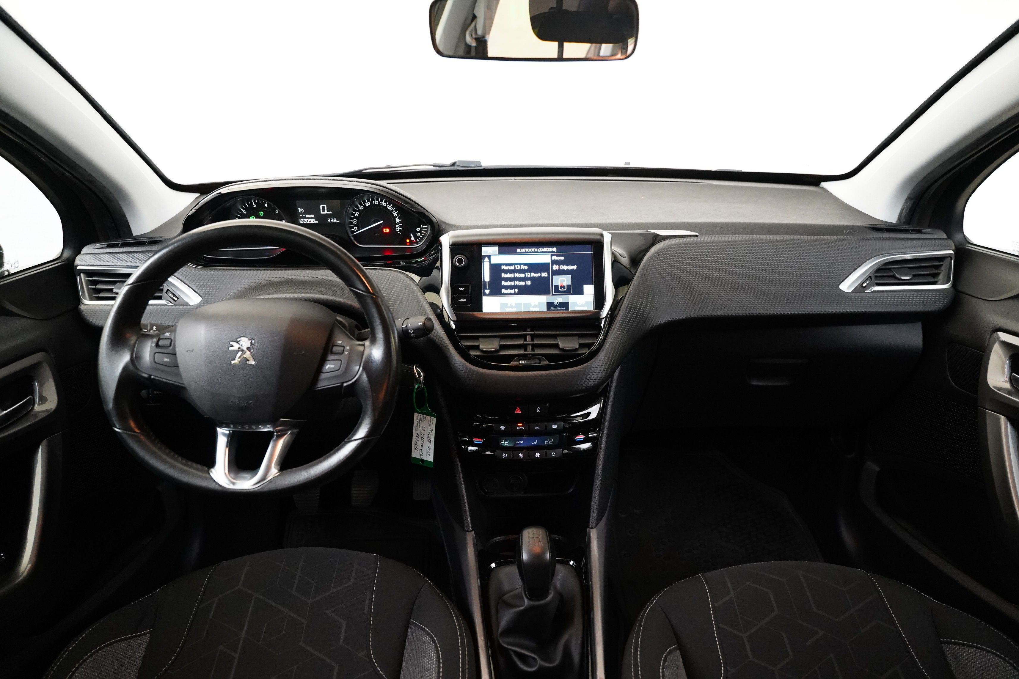 Peugeot 2008, 1.2 PureTech 81 kW - fotka 5