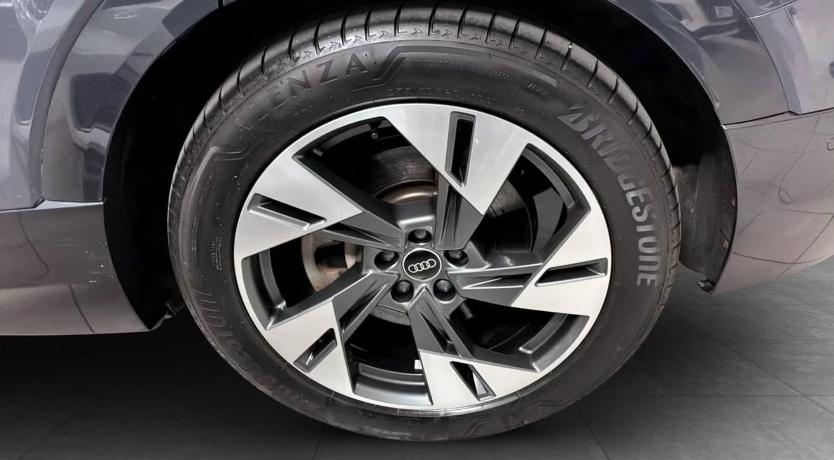 Audi Q8 e-tron, 50 Q SoH 100% Kamera Vzduch - fotka 6