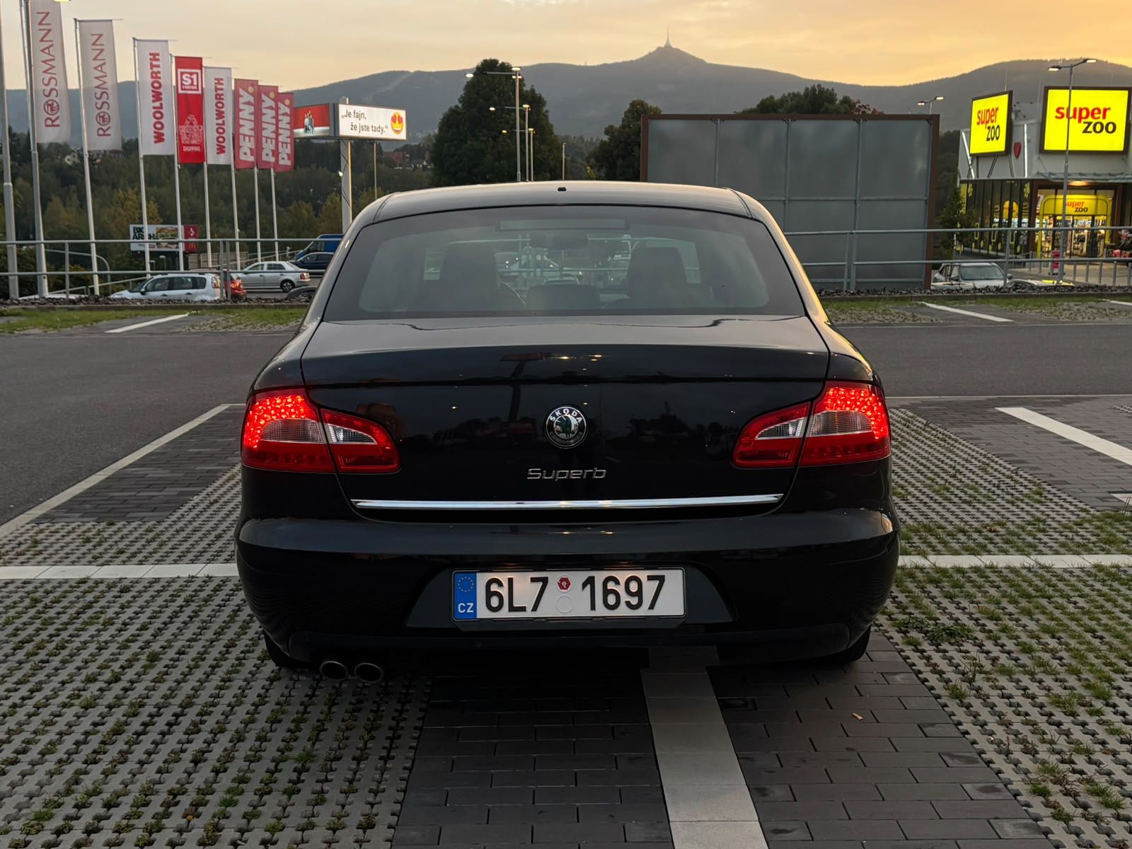 Škoda Superb, Škoda Superb 2,0 TDI 4x4 DSG - fotka 5