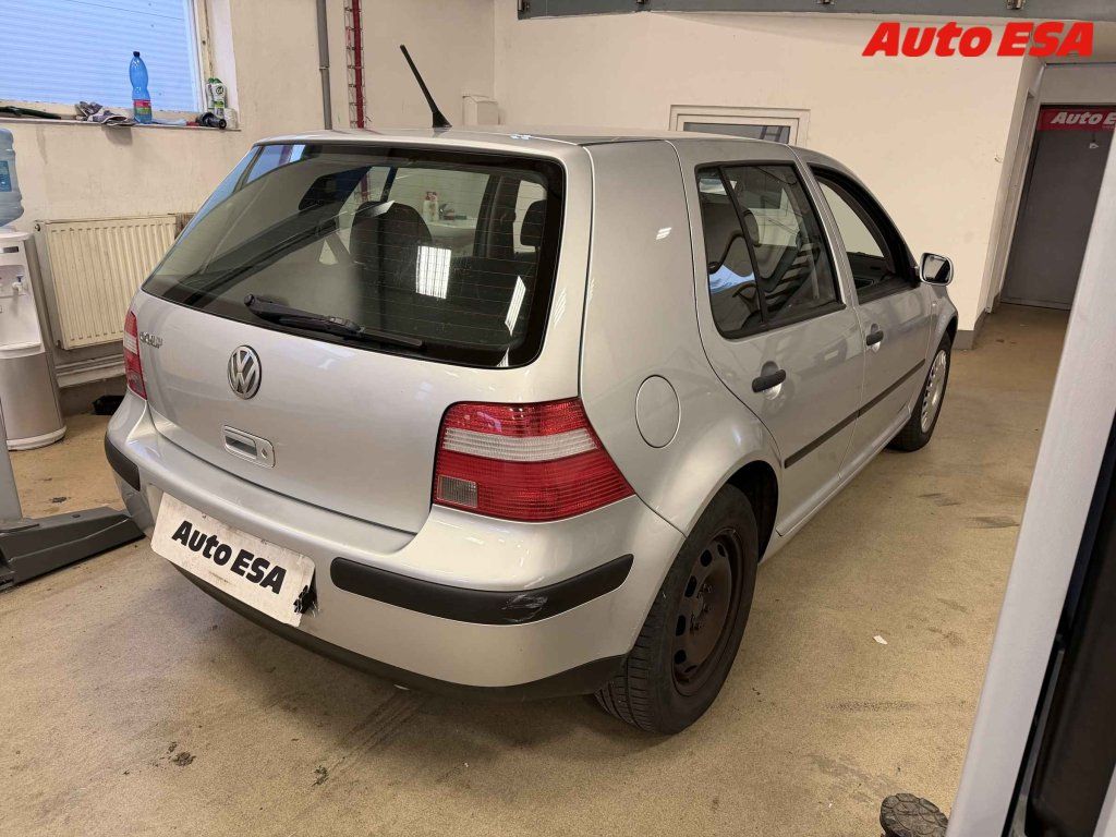 Volkswagen Golf, 1.4i - fotka 2