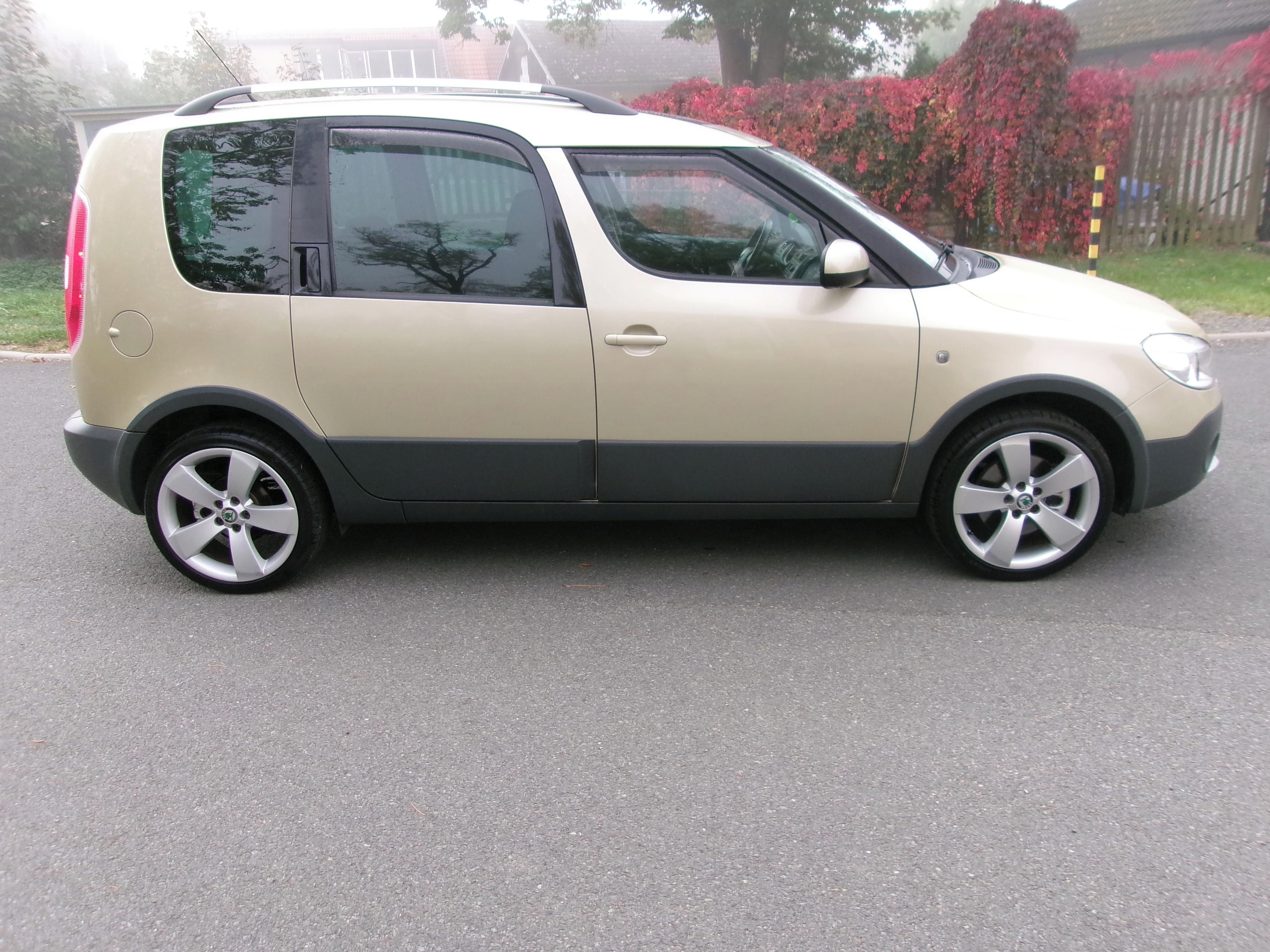 Škoda Roomster, 1,2TSI 77KW SCAUT - fotka 6