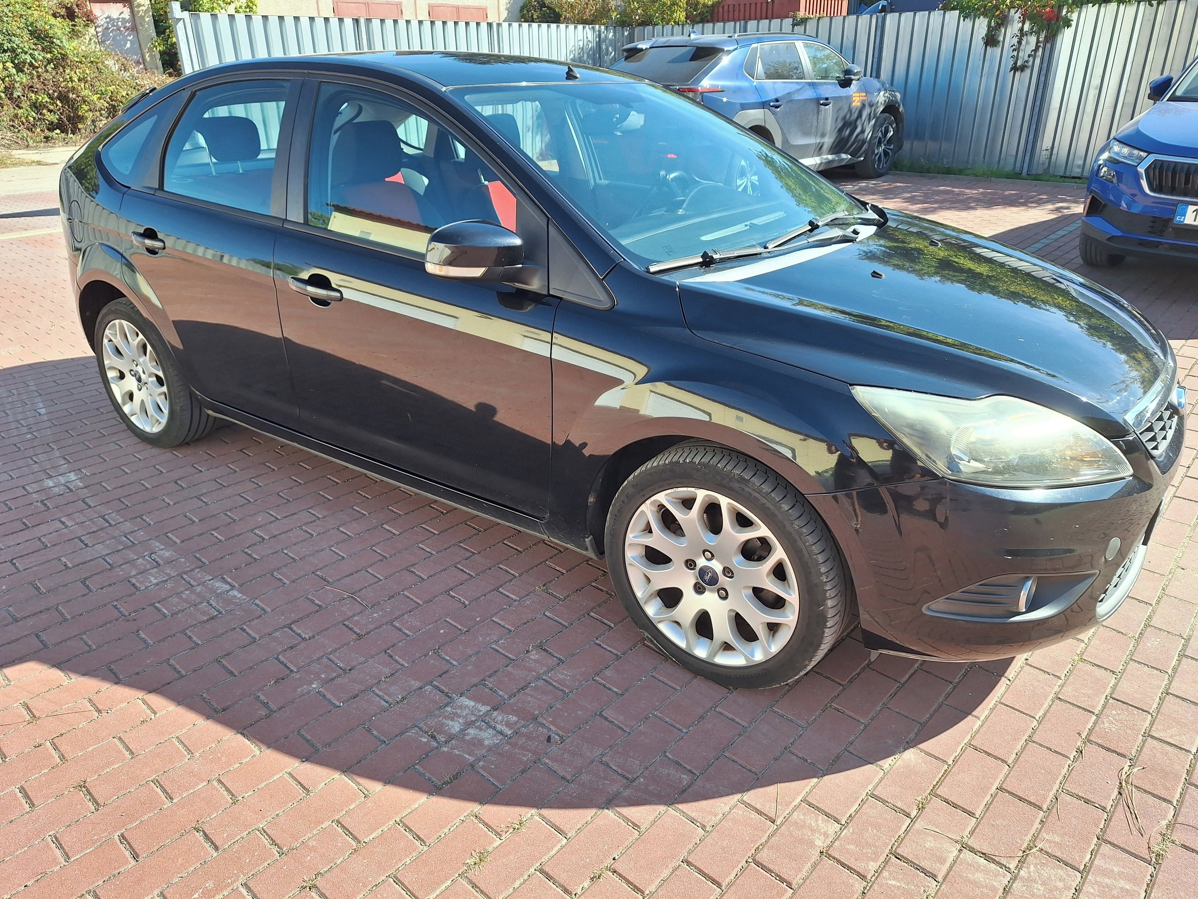 Ford Focus, 1.6, 85 kW, servisováno - fotka 2