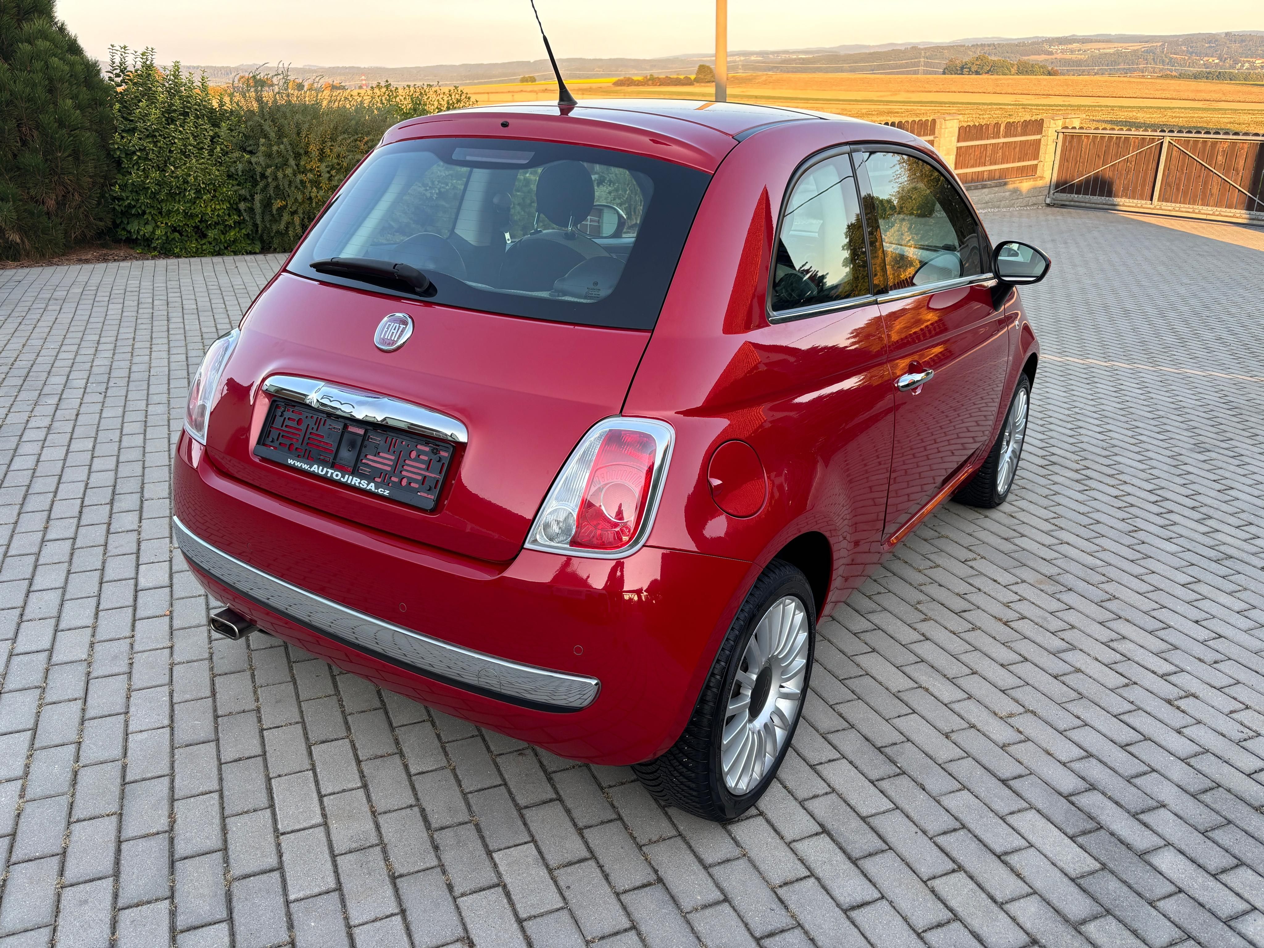 Fiat 500, 1,4 16V Edice ROSSO 101PS - fotka 4