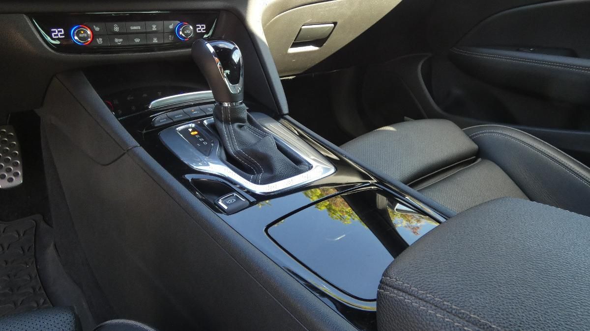 Opel Insignia, 2,0 T 4x4 GSi - fotka 6