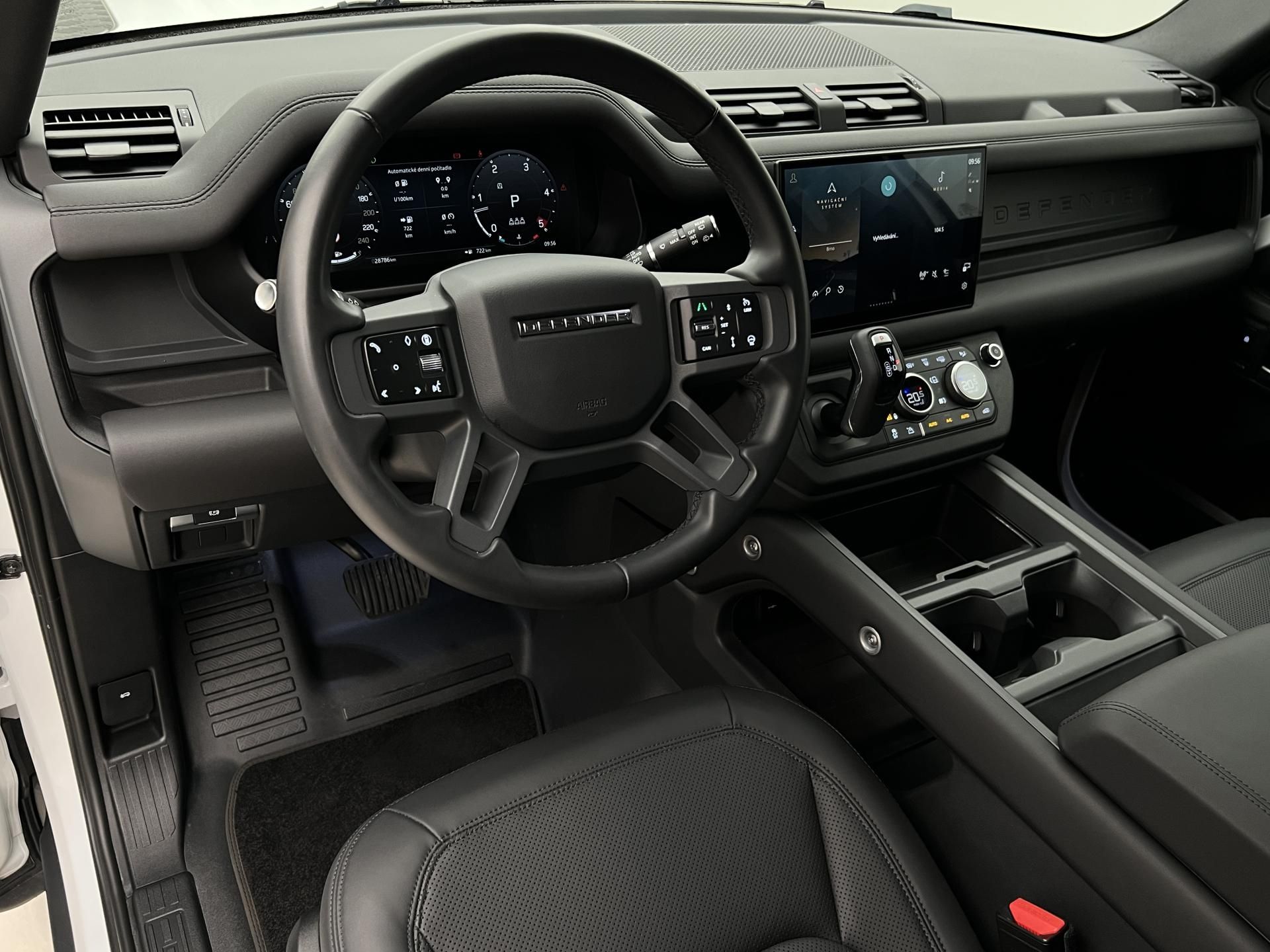 Land Rover Defender, 110 D250 X-DYNAMIC SE 1. maj. - fotka 4