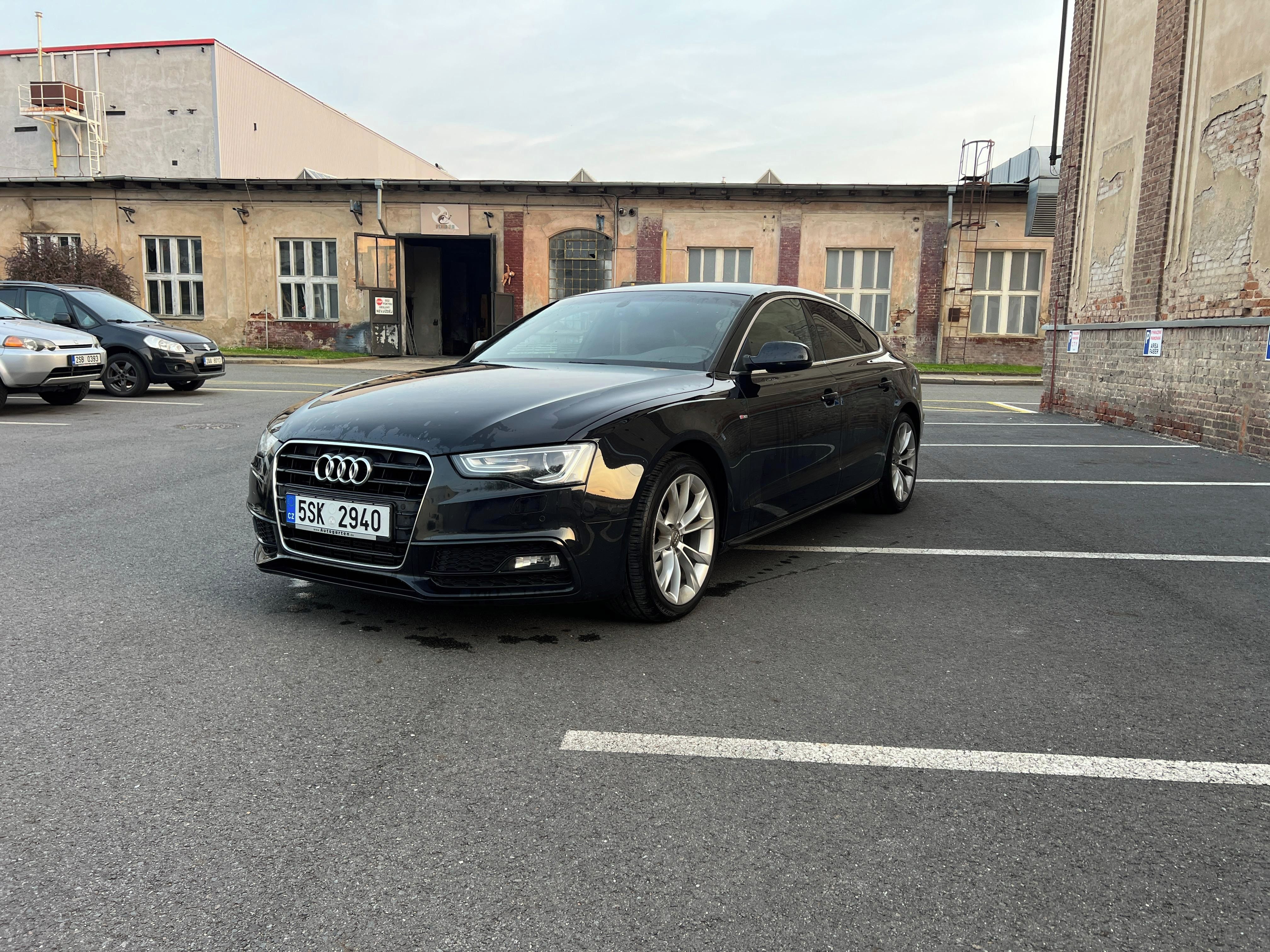 Audi A5, 2.0TDi, liftback, 3xS-line - fotka 6