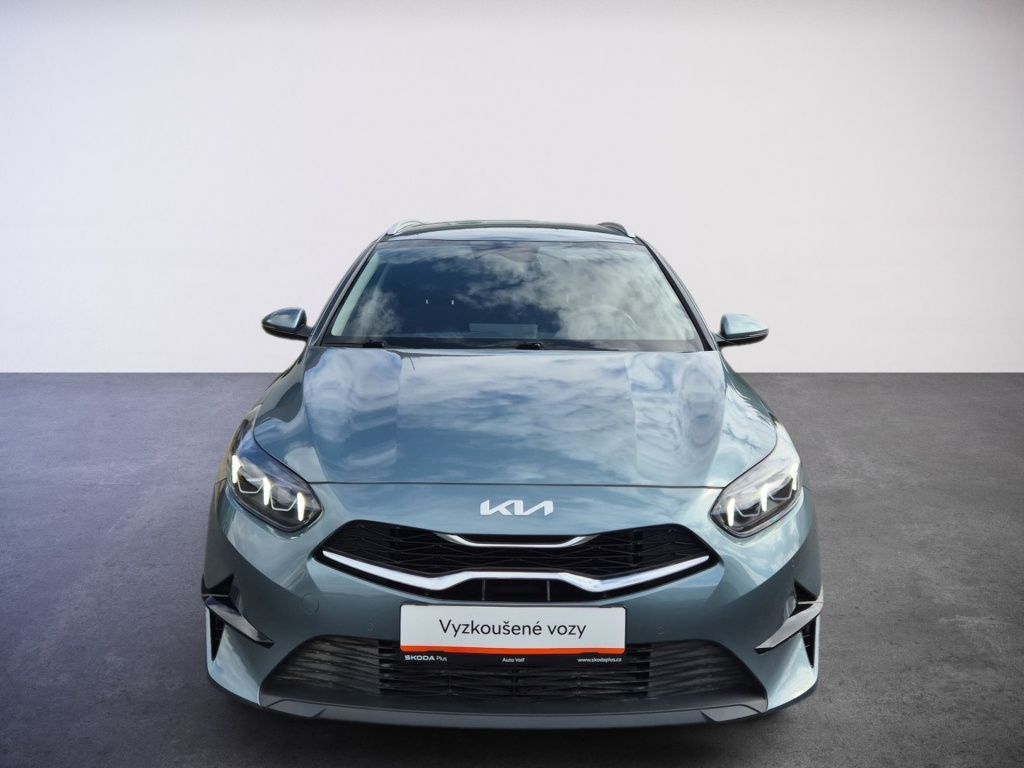 Kia Cee´d, Top + Bussines 1.5 T-GDi 103 k - fotka 4