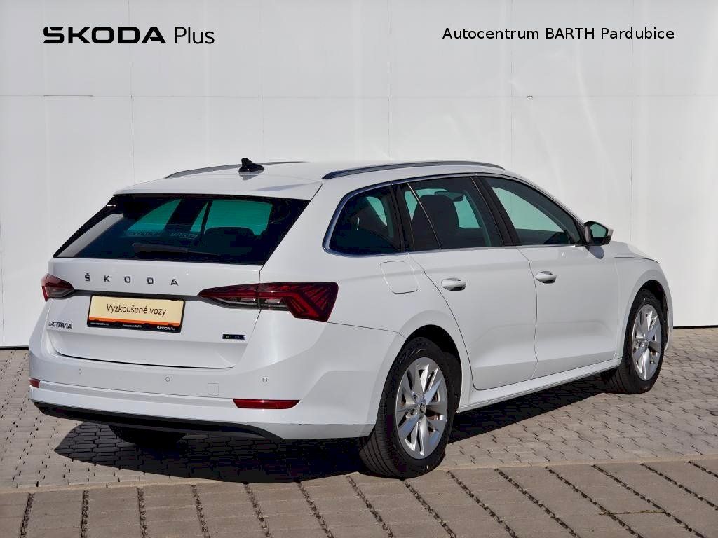 Škoda Octavia, Combi / 1,5 TSI / 110 kW / Sty - fotka 2
