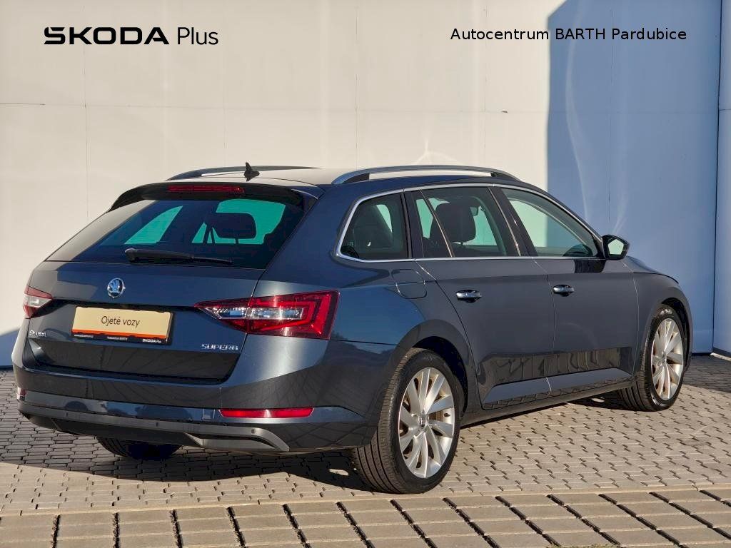 Škoda Superb, Combi / 2,0 TDI / 110 kW / Sty - fotka 2