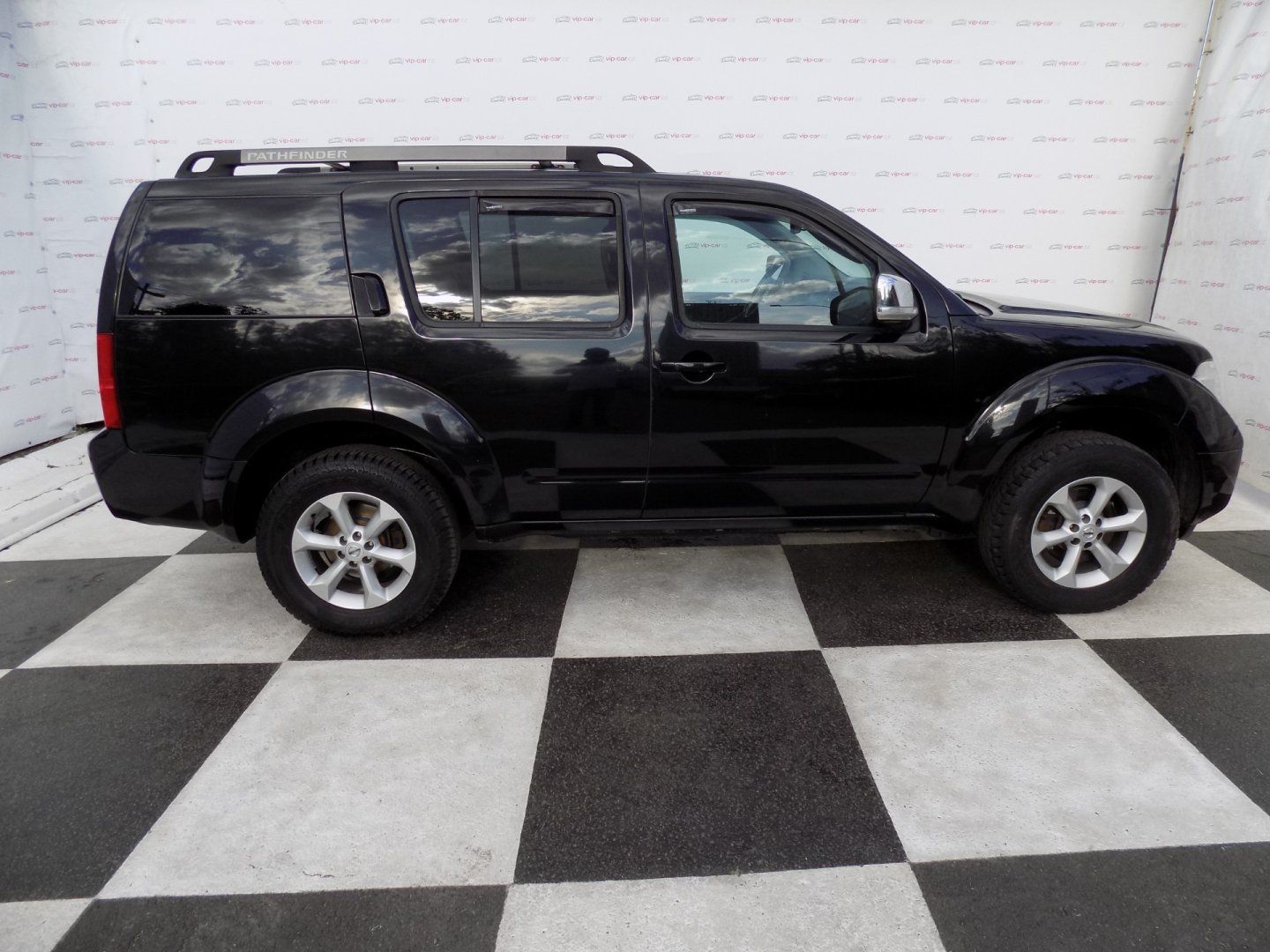 Nissan Pathfinder, 2.5DCi/4x4/7.Míst/ - fotka 5
