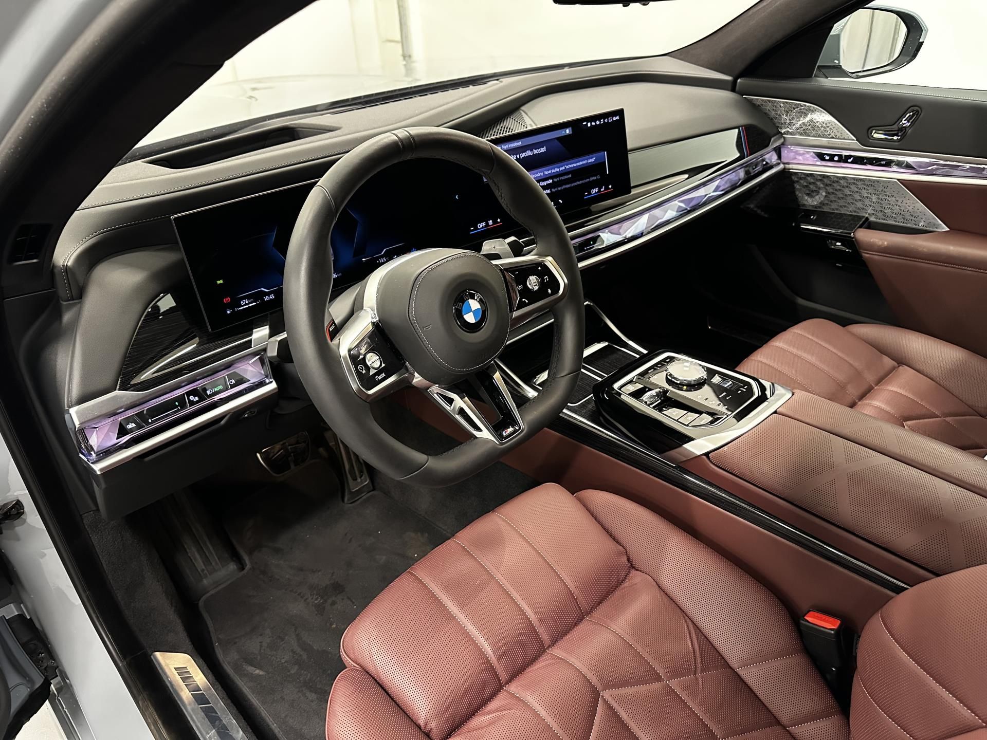 BMW Řada 7, 740d xDrive Sedan - fotka 5