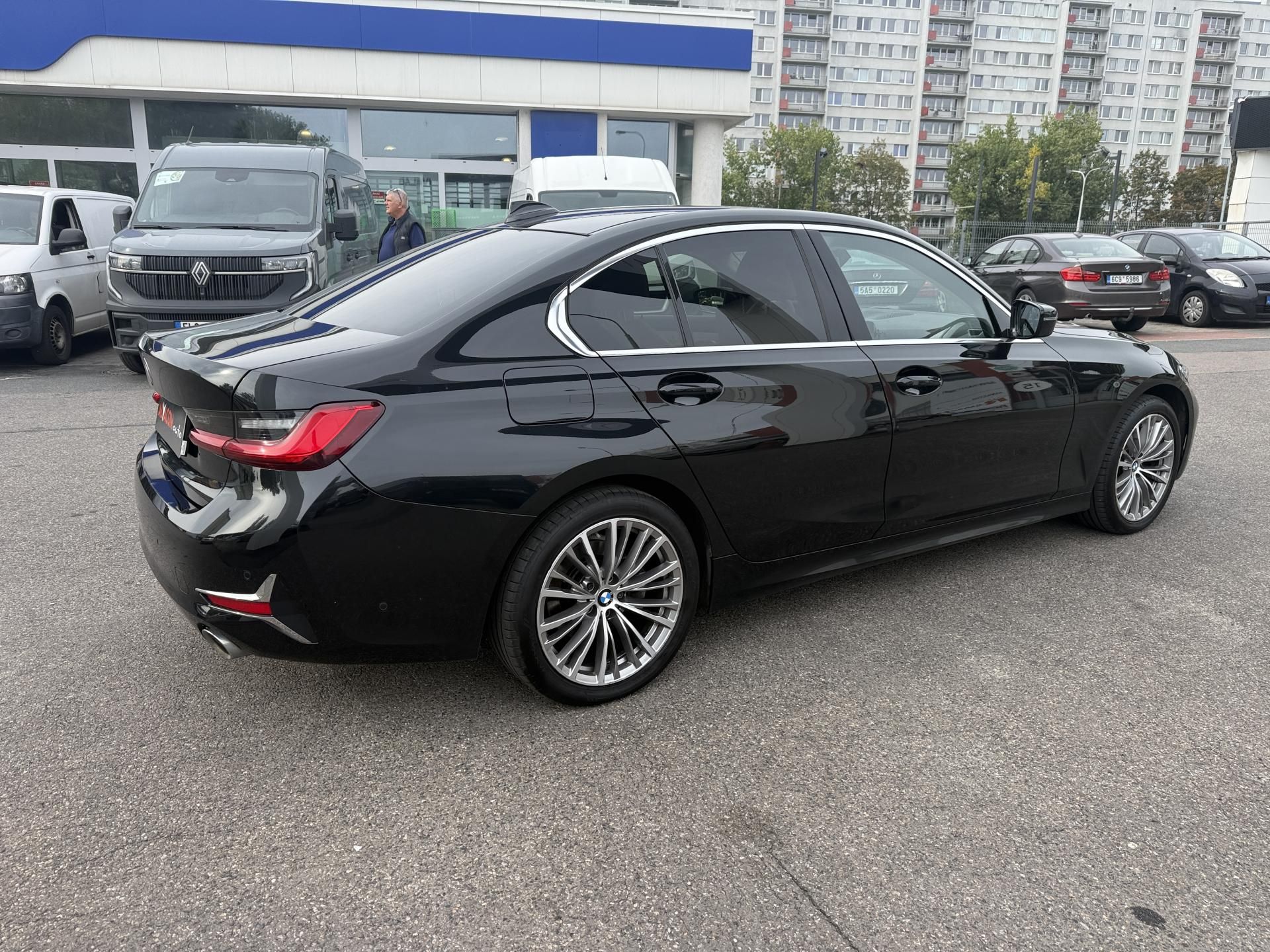 BMW Řada 3, 320D - fotka 6