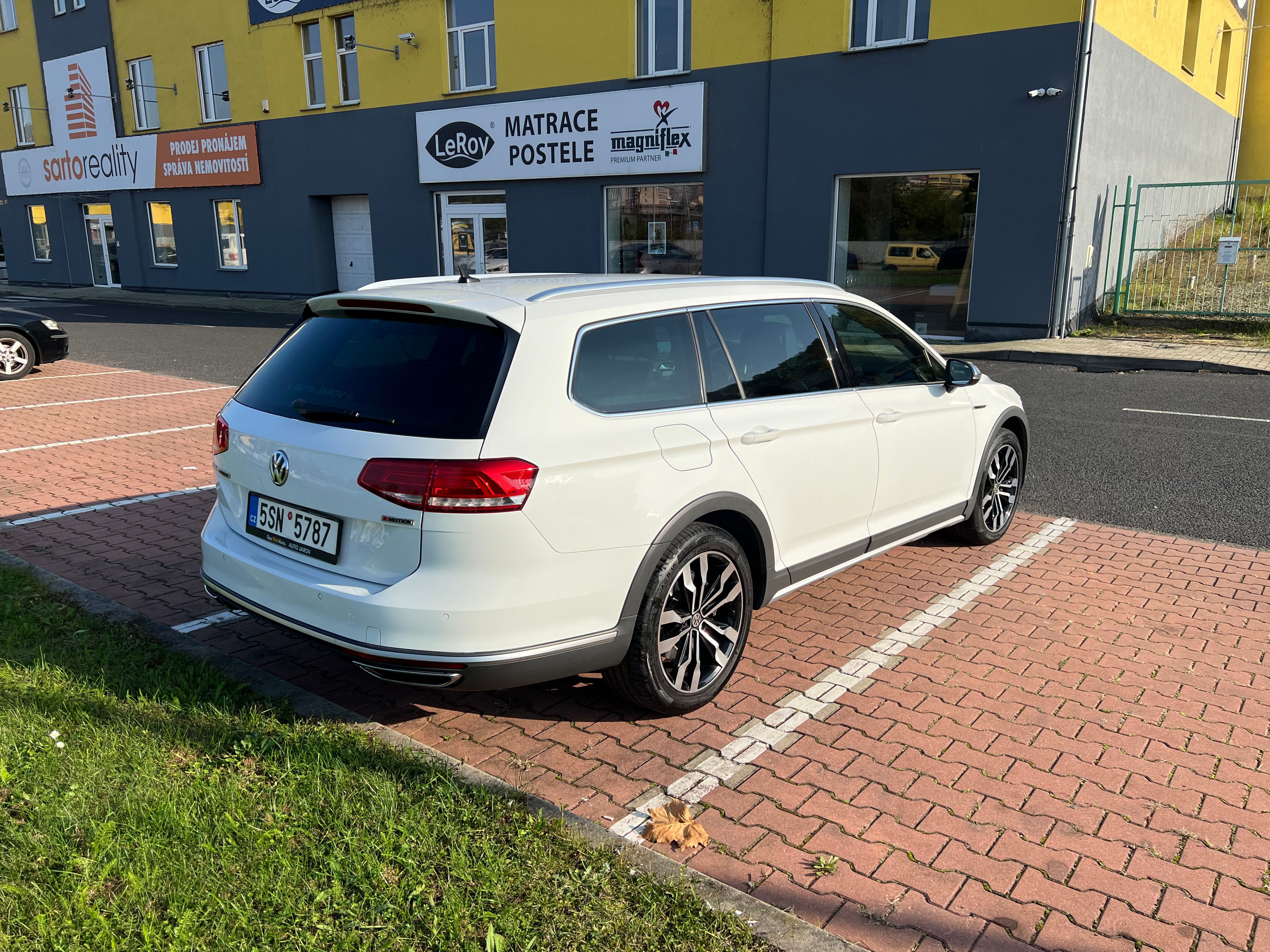Volkswagen Passat - fotka 4