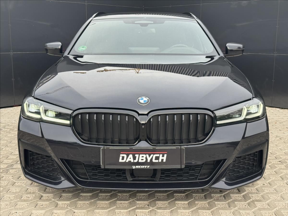 BMW Řada 5, 3,0 540d xDrive M-Packet ČR DP - fotka 4