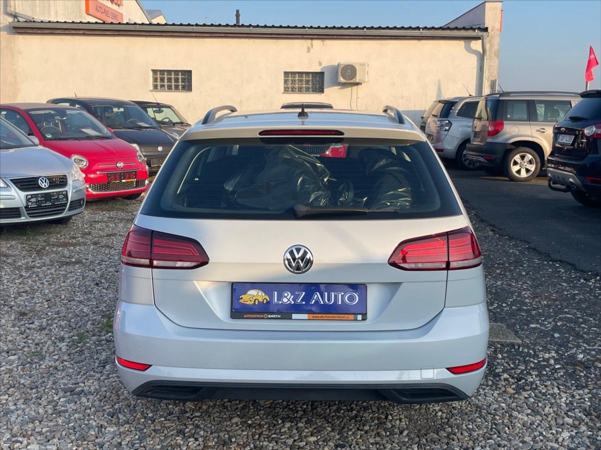 Volkswagen Golf, 1,6 TDi - fotka 5