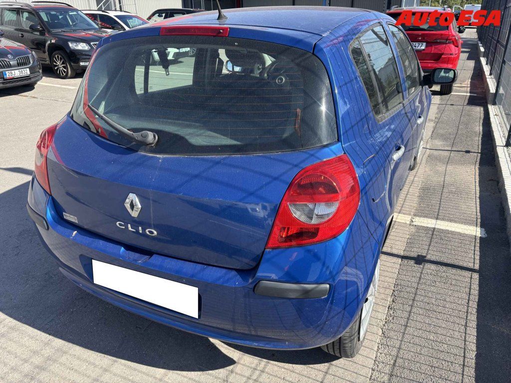 Renault Clio, 1.2,2.maj,ČR - fotka 2