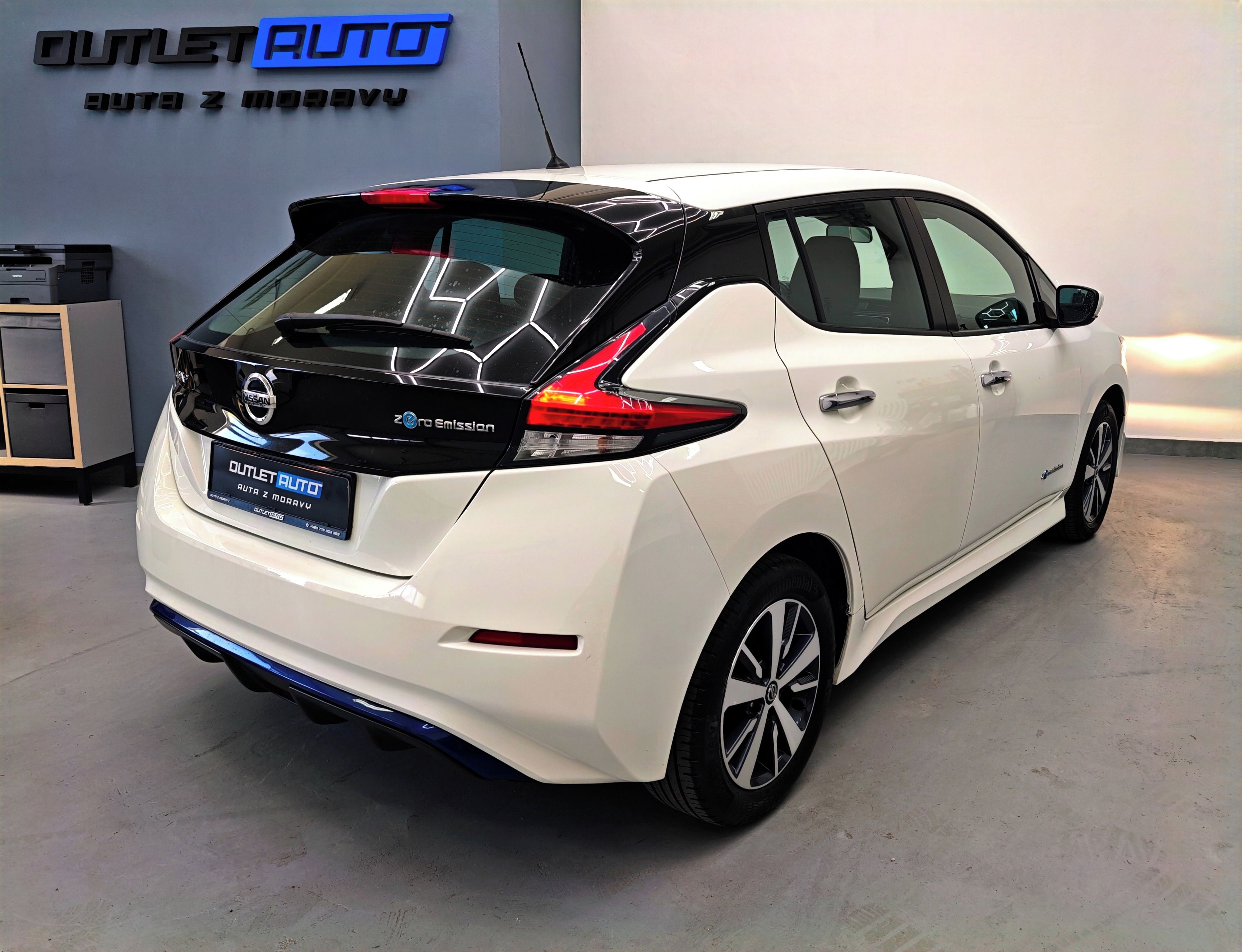 Nissan LEAF, ACENTA,40KWh,110kw,SOH 90%,DPH - fotka 5