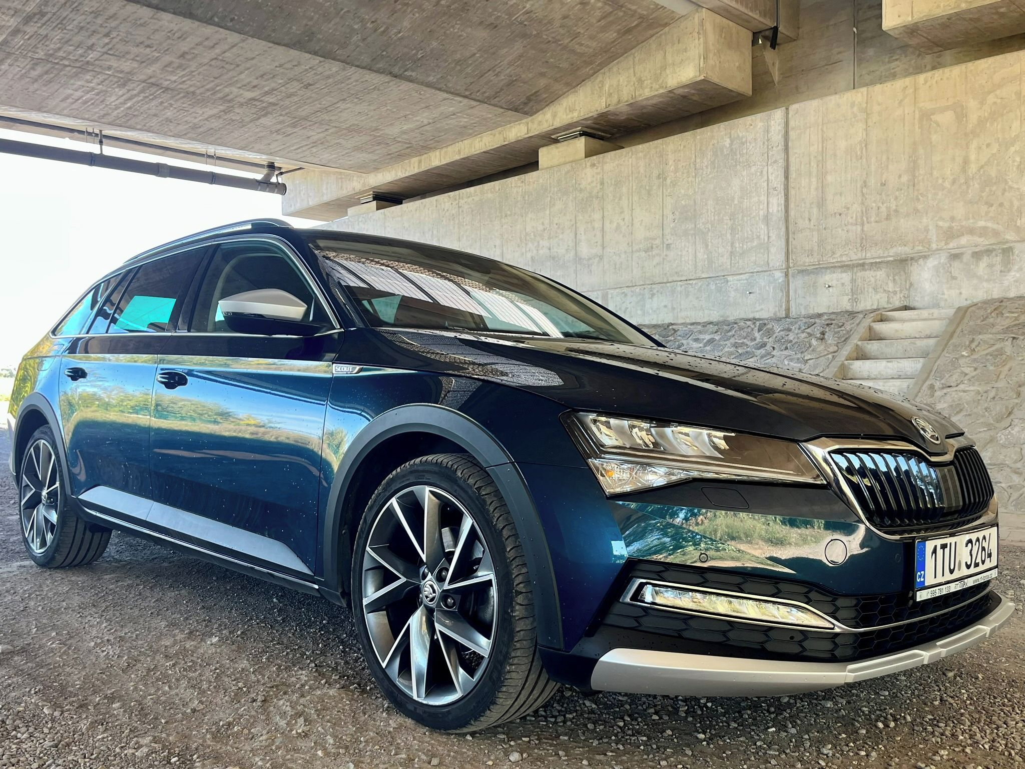 Škoda Superb, Scout 2.0 TDI DSG 4x4 ČR
