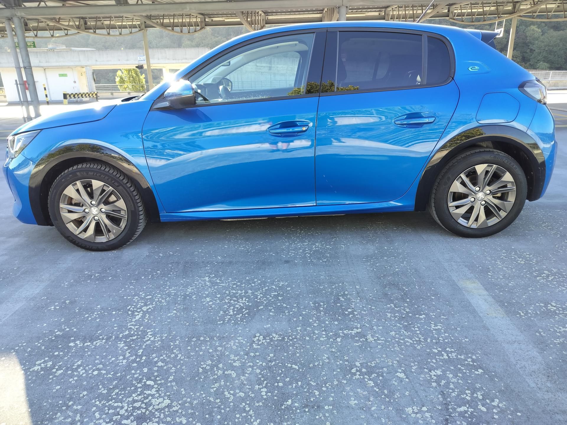 Peugeot 208, e, navigace - fotka 5