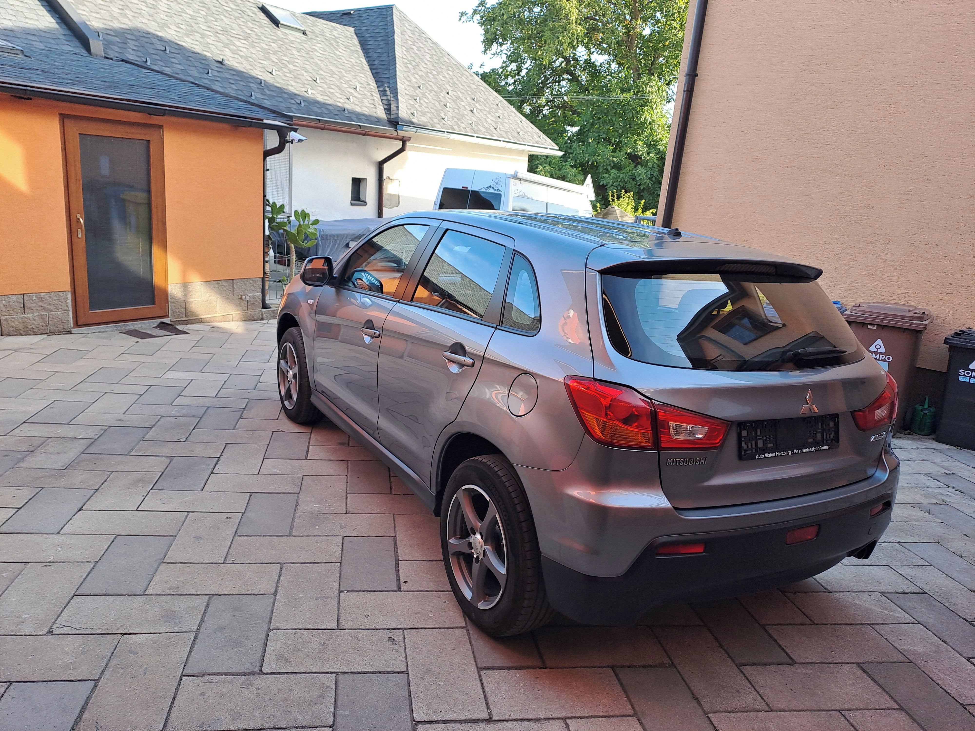 Mitsubishi ASX, 1,6 i  86KW TOP STAV 114t KM - fotka 3