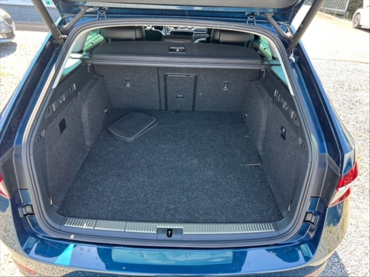Škoda Superb, 1,4 PHEV 160 L&K AT - fotka 6