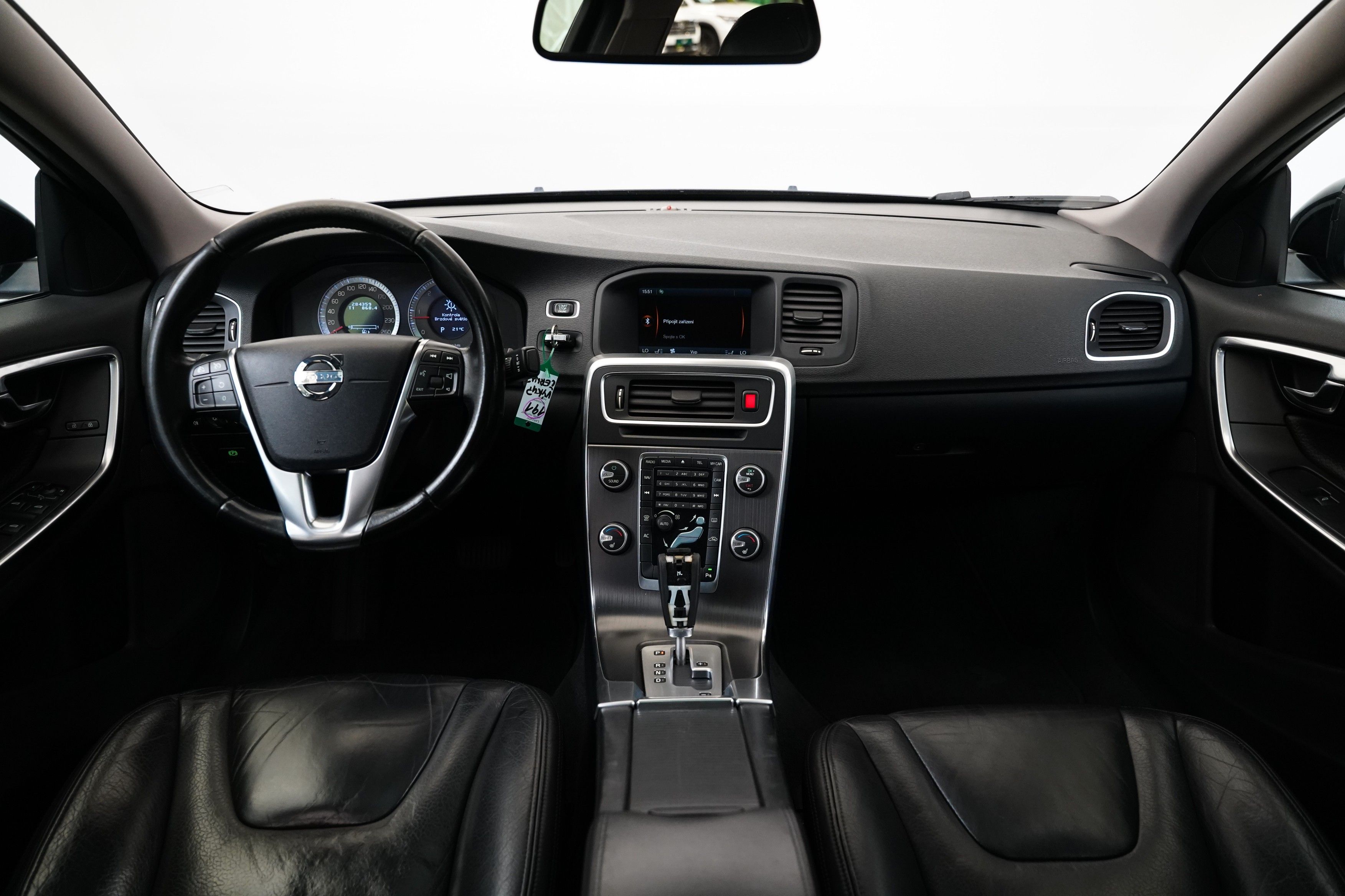Volvo S60, 2.4 D5 151 kW - fotka 5