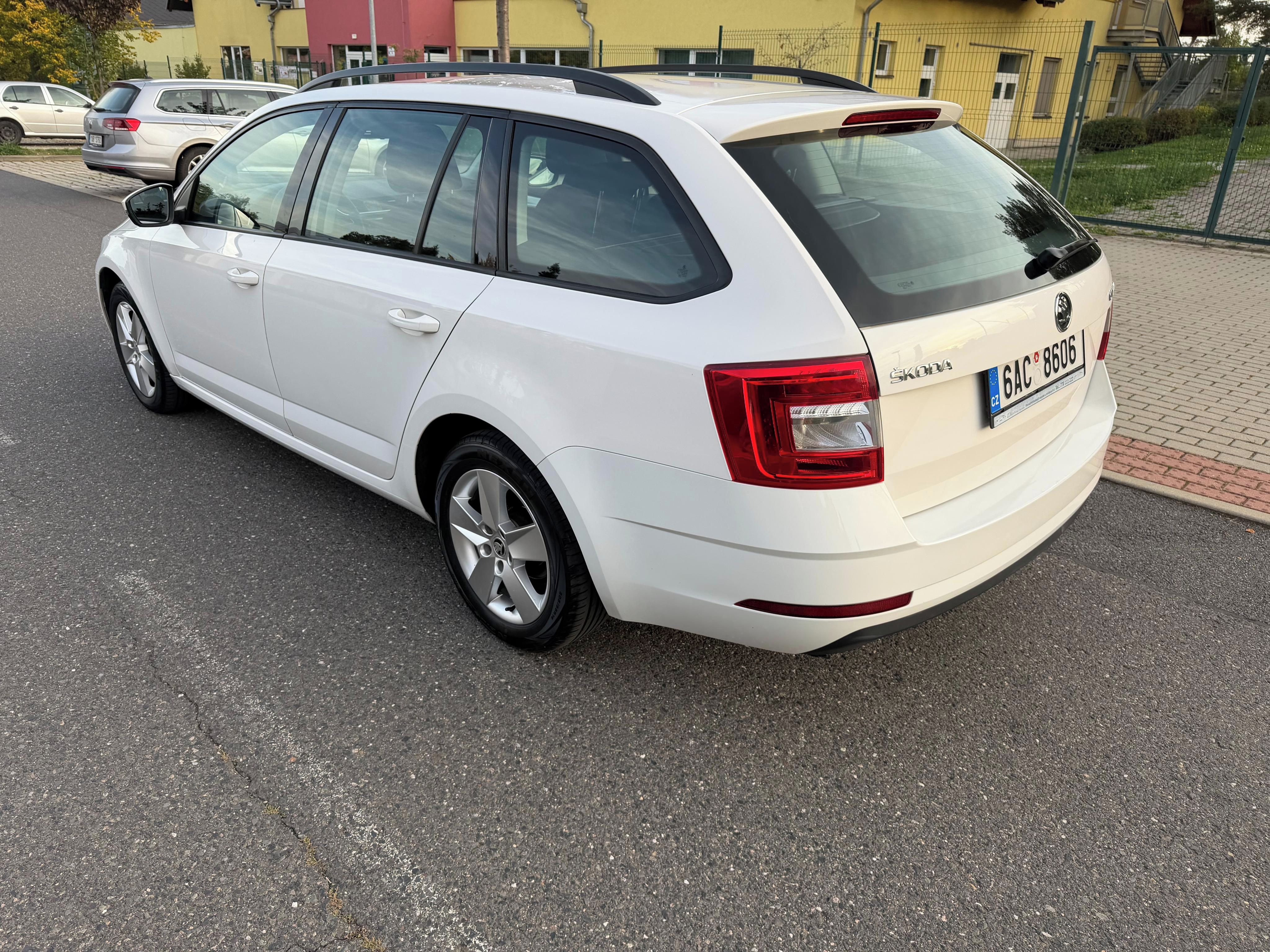 Škoda Octavia, 1.6 TDI, 85 KW, KOUPENO V ČR - fotka 4