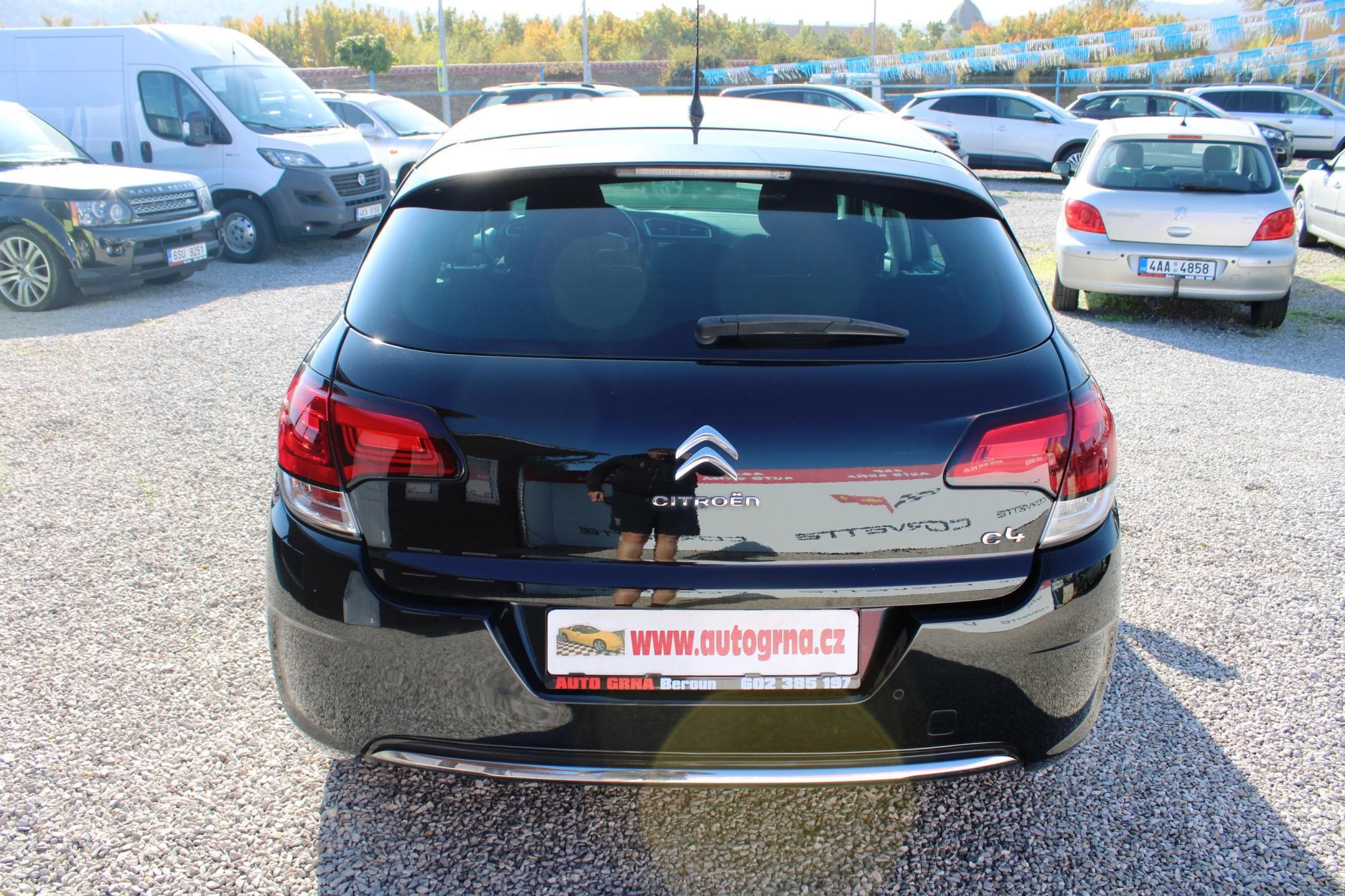 Citroën C4, 1,2i KLIMA NAVI TEMPOMAT PC - fotka 6