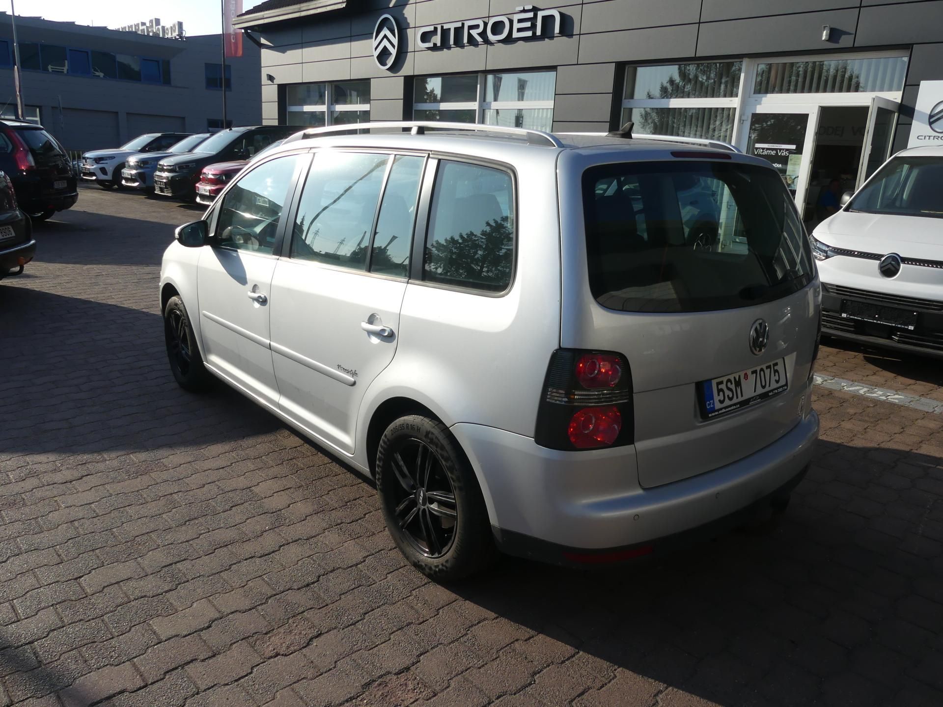 Volkswagen Touran, 1,4  DSG automat - fotka 4