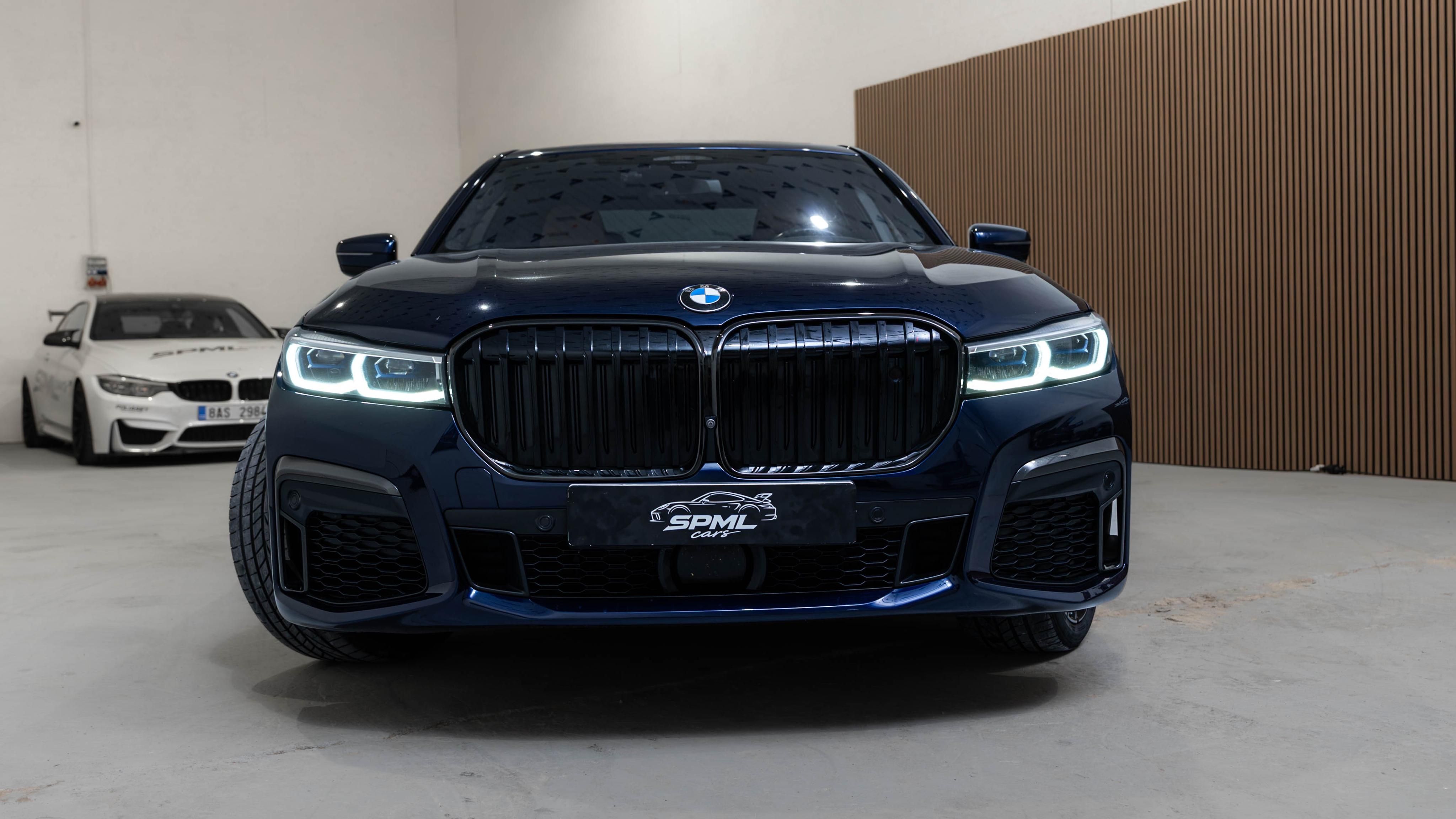 BMW Řada 7, 750i, XDrive - fotka 4