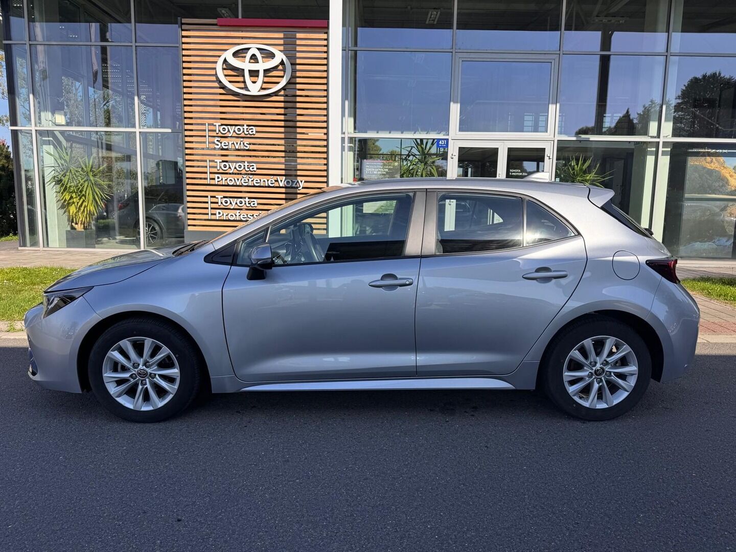 Toyota Corolla, 1.8 Comfort - fotka 5