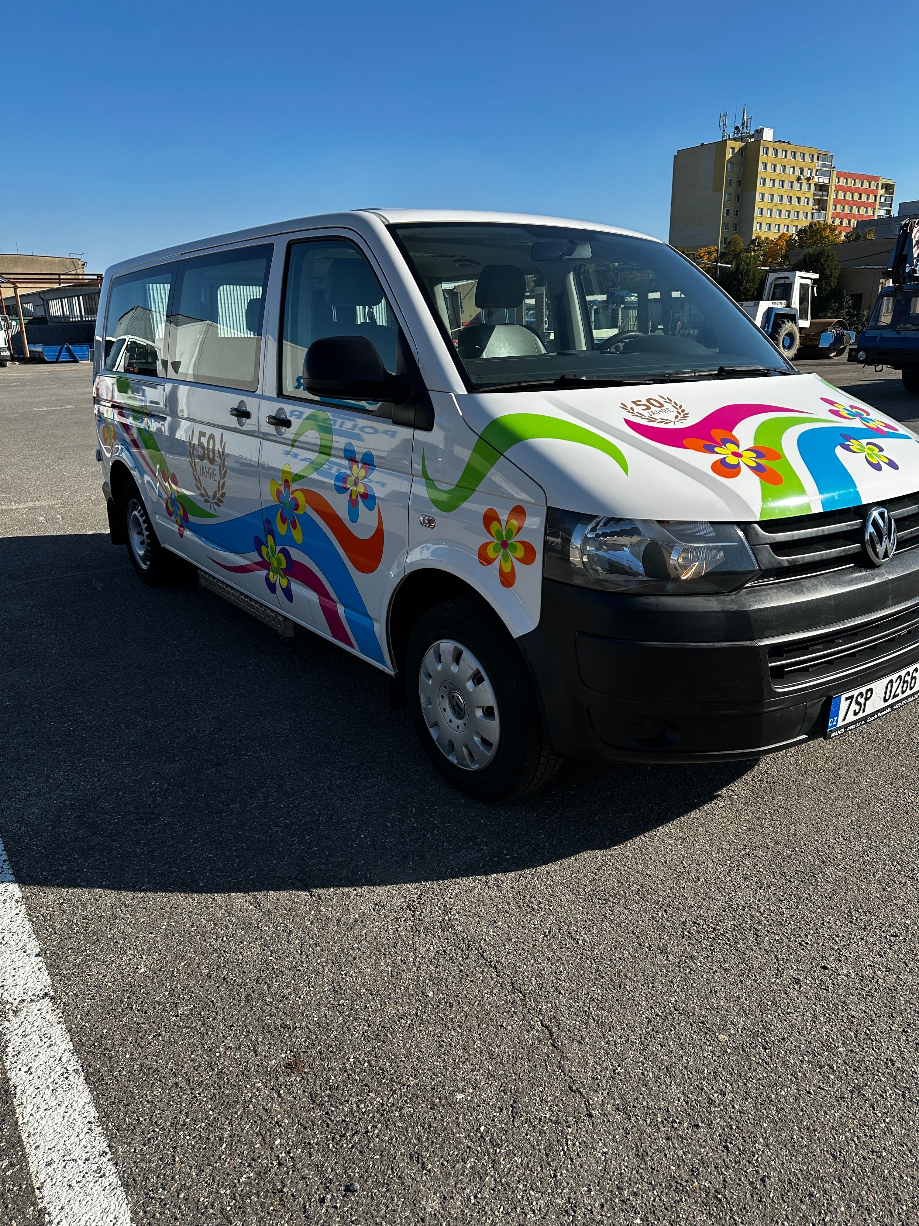 Volkswagen Caravelle, 2,0 TDI DSG 103 kw 9 míst L - fotka 3