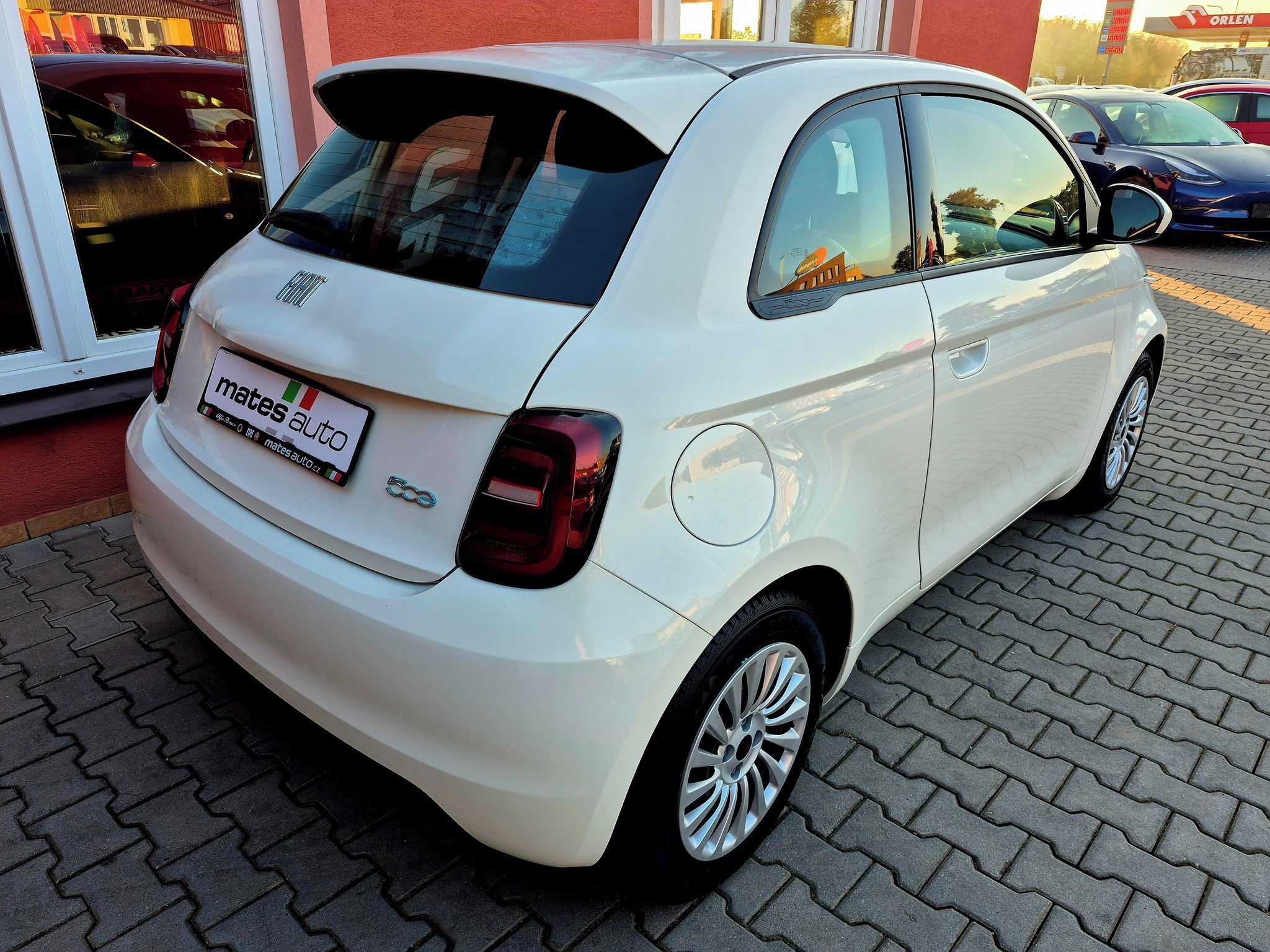 Fiat 500E, ACTION  70kw  (ODPOČET DPH - fotka 6