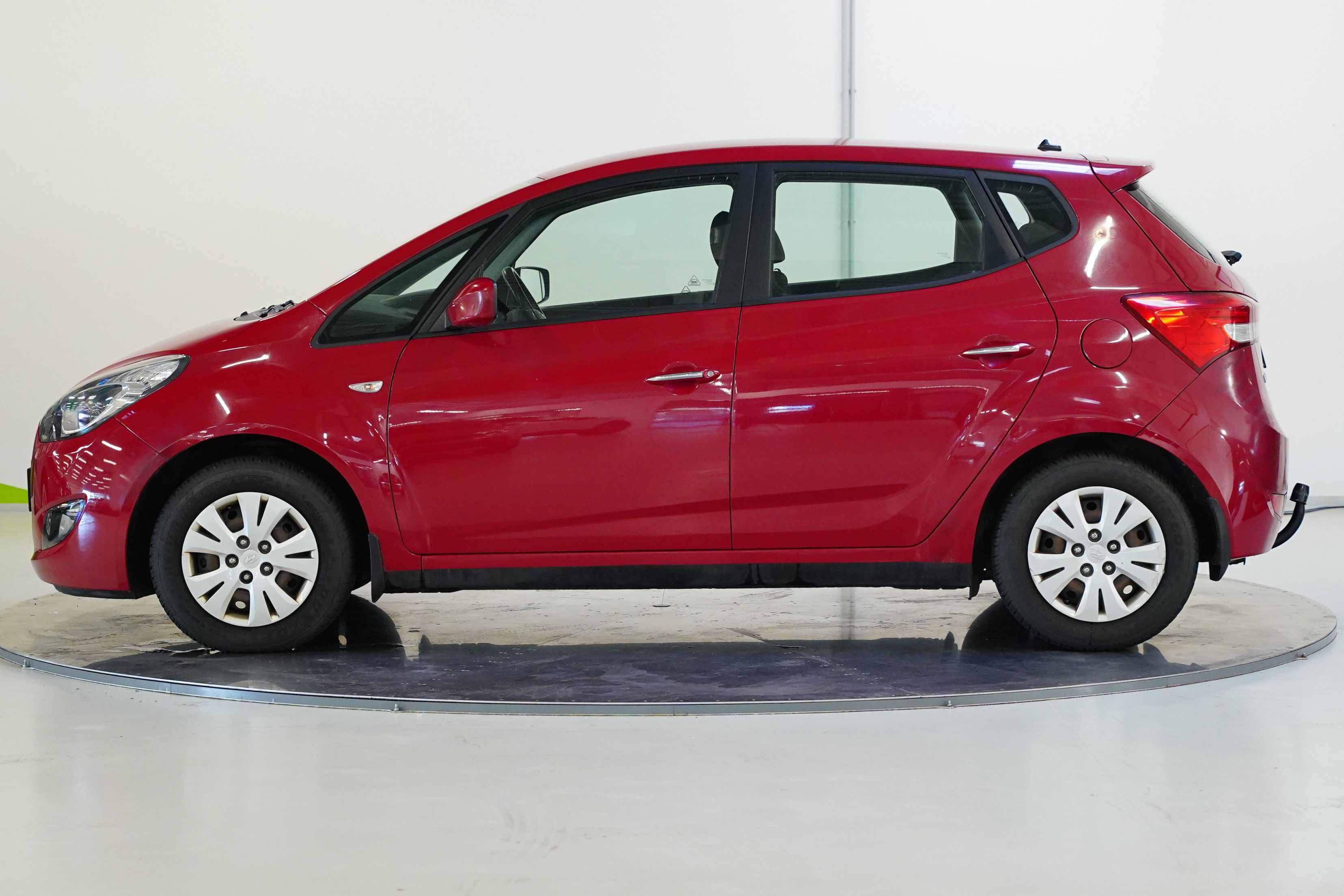 Hyundai ix20, 1.4 CVVT 66 kW - fotka 3