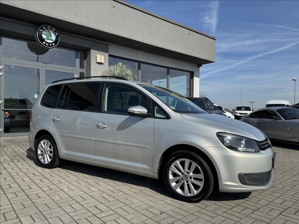 Volkswagen Touran, 1,6 TDI 77kW DSG  2.MAJITEL AL - fotka 4