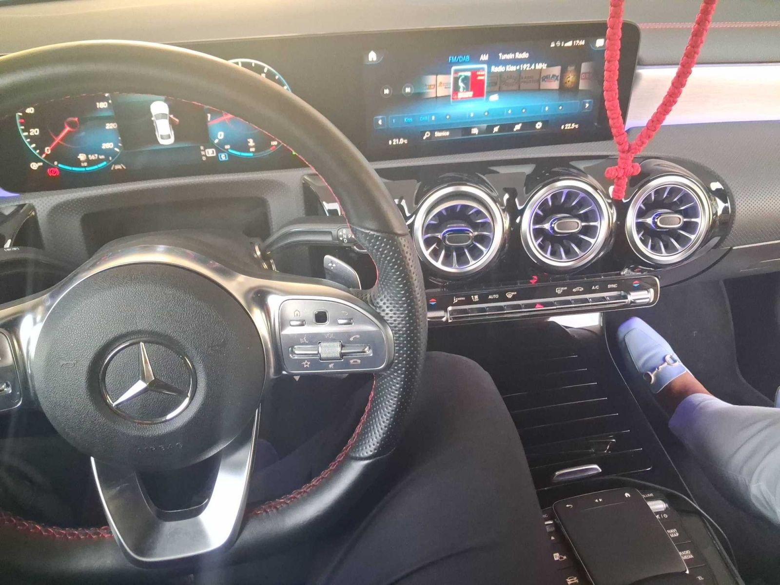Mercedes-Benz CLA, 200, AMG Paket, Automat, Kůže - fotka 3